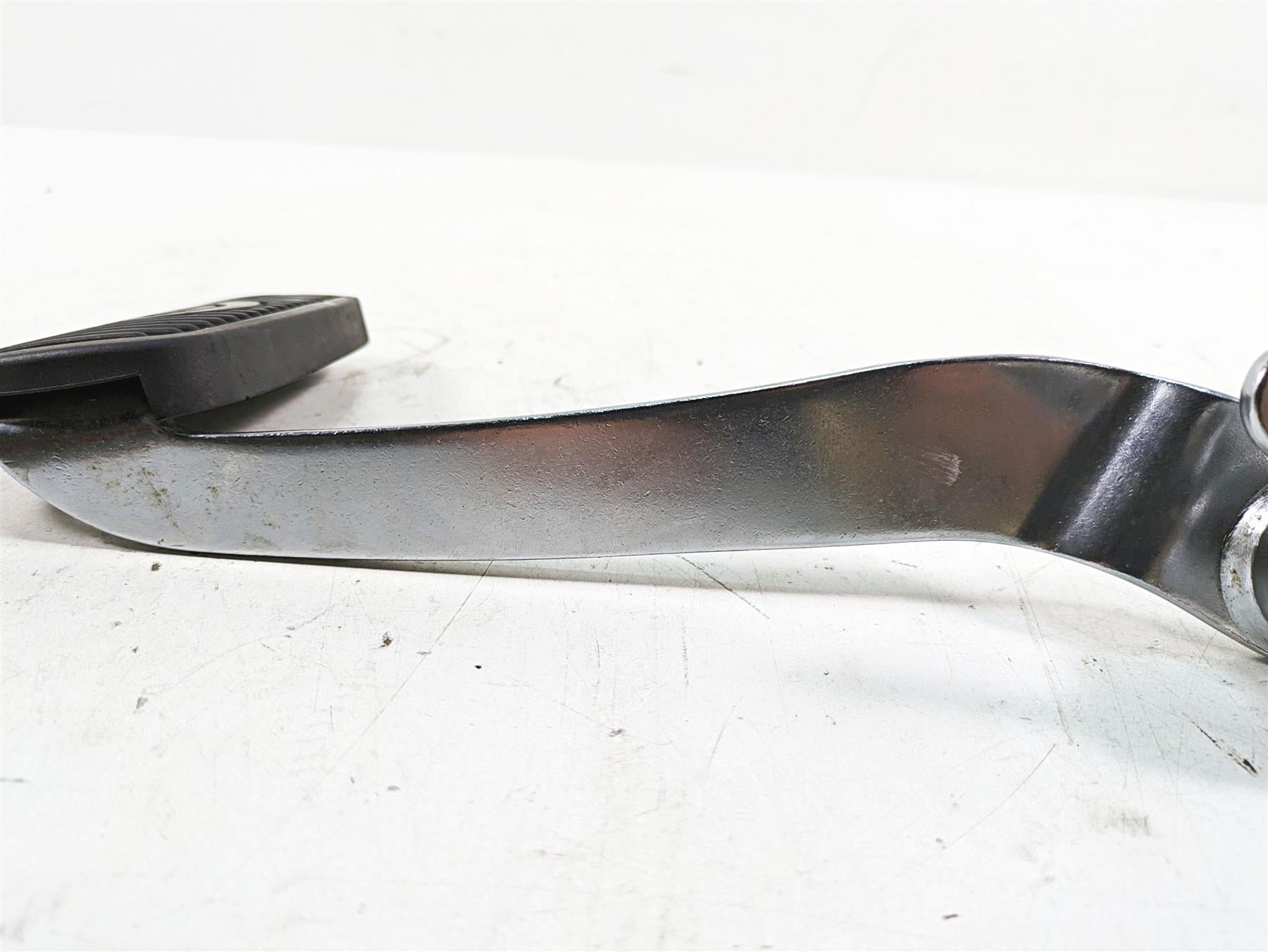 2006 Harley FLSTI Softail Heritage Right Foot Brake Lever Pedal 42597-00A {{ shop.shopifyCountryName }} - Mototech271