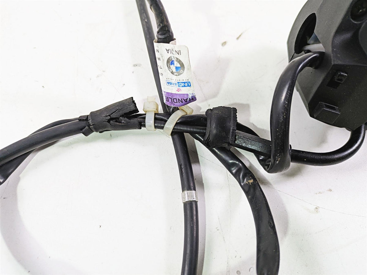 2019 BMW G310GS K02 Right Hand Stat Stop Throttle Control Switch 61318545350 {{ shop.shopifyCountryName }} - Mototech271
