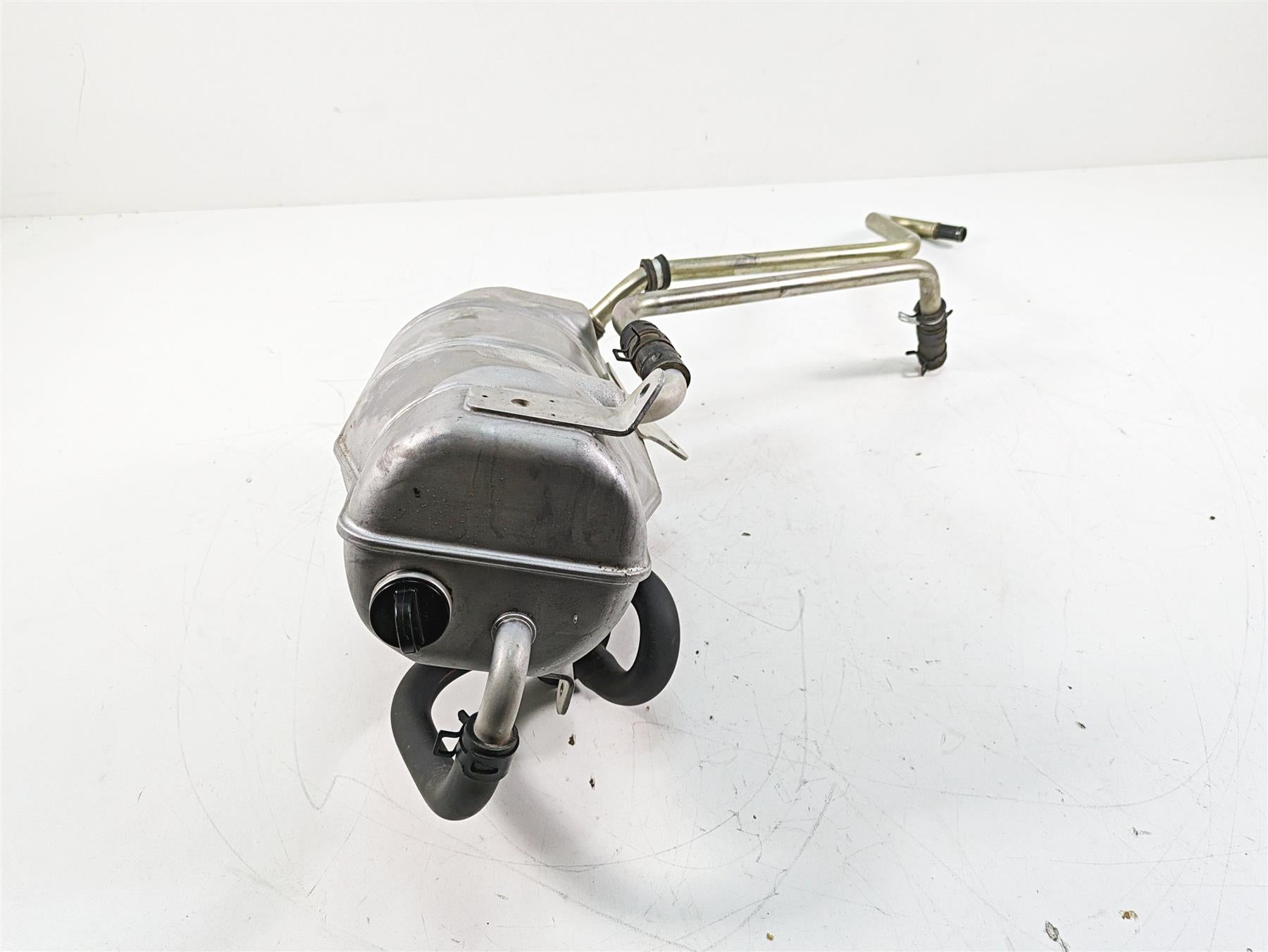 2018 Yamaha YXZ1000R EPS SS Oil Tank Reservoir 2HC-21751-01-00 {{ shop.shopifyCountryName }} - Mototech271