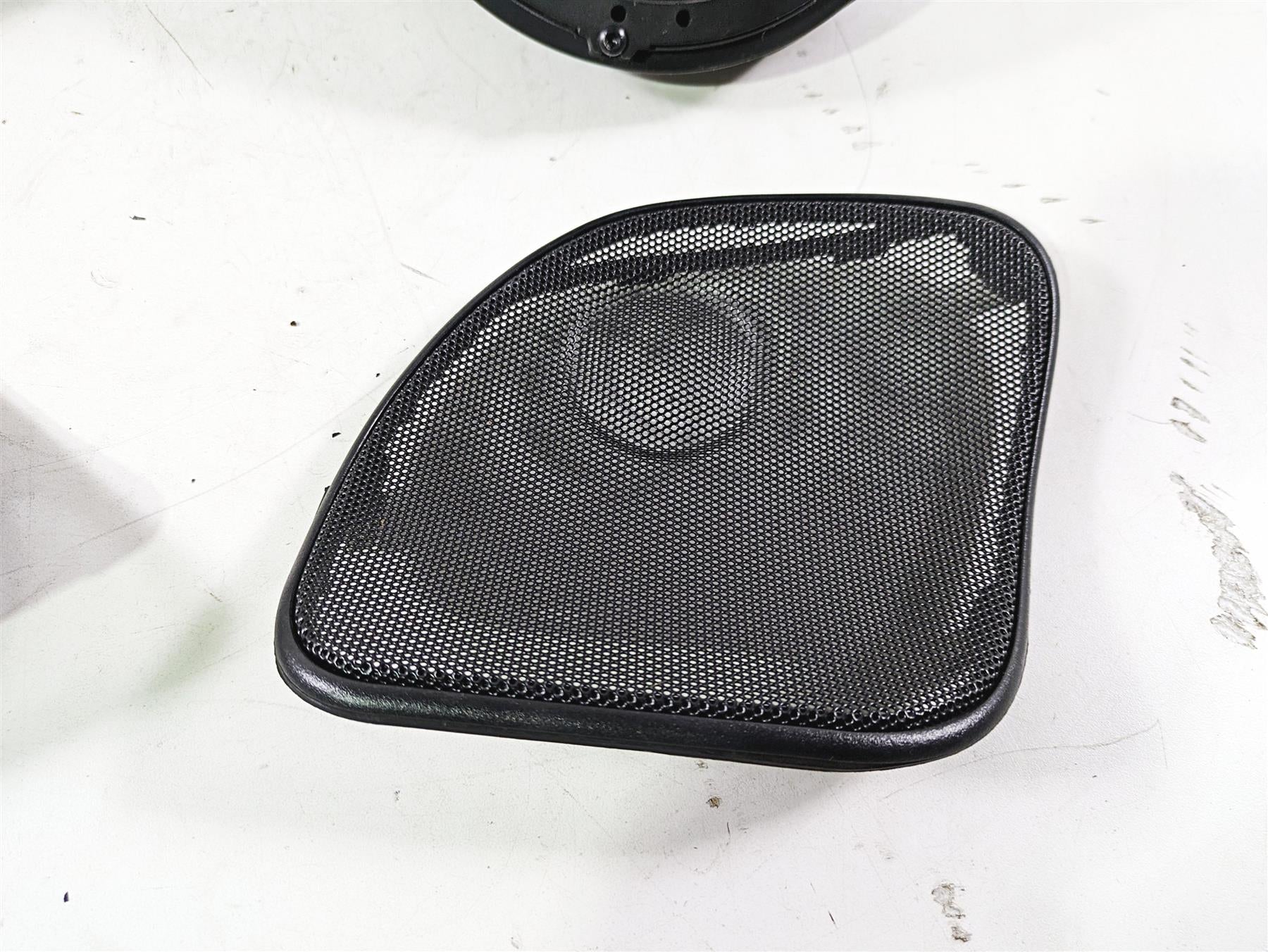 2017 Harley Touring FLTRXS Road Glide Left Right Speaker Housing -READ 76000460 {{ shop.shopifyCountryName }} - Mototech271