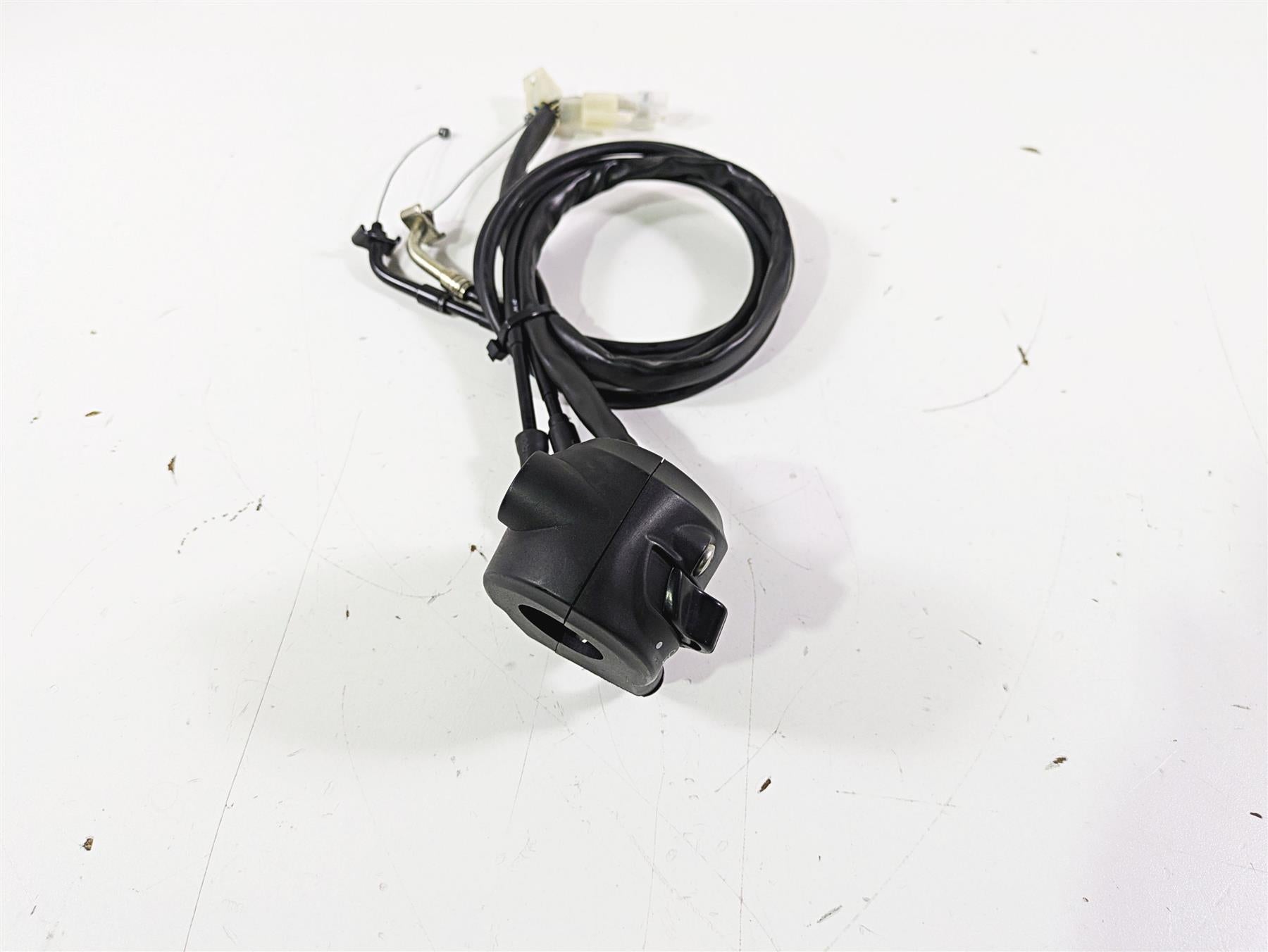 2016 Moto Guzzi Stelvio 1200 8V NTX Right Hand Start Stop Control Switch 886159 {{ shop.shopifyCountryName }} - Mototech271