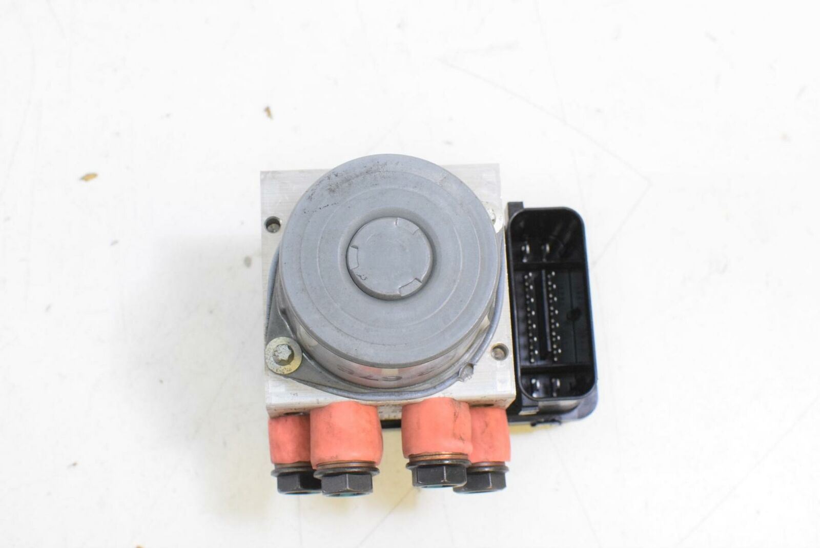 2014 MV Agusta F3 675 ERA Abs Brake Pump Module 8000B9136 {{ shop.shopifyCountryName }} - Mototech271