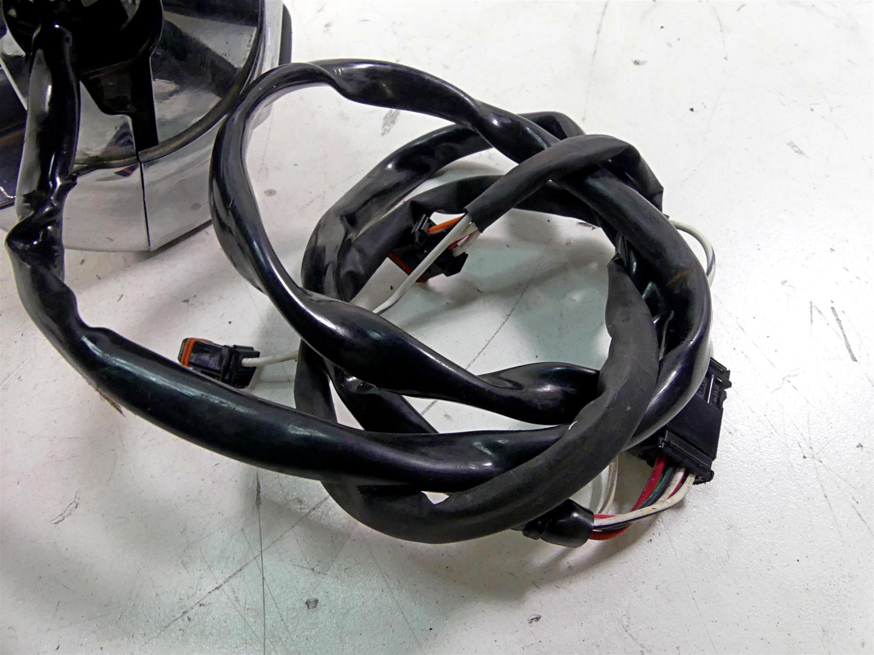 2015 Harley Touring FLHXS Street Glide Chrome Right Hand Control Switch 71500129 {{ shop.shopifyCountryName }} - Mototech271