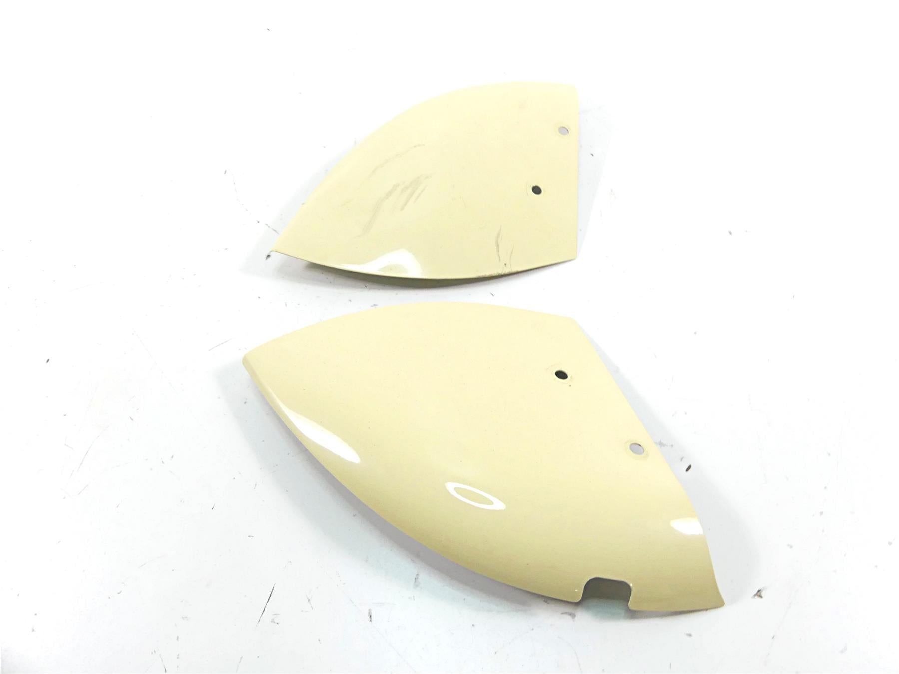 2019 Indian Chieftain Classic Front Caliper Cover Set Ivory Cream 1025151-646 {{ shop.shopifyCountryName }} - Mototech271