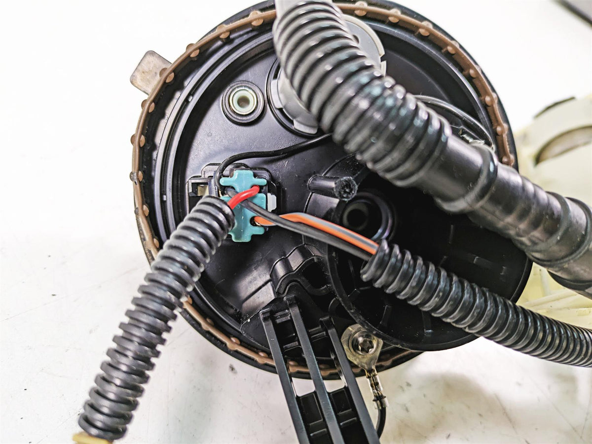 2013 Harley Touring FLHX Street Glide Fuel Gas Petrol Pump - Tested 75069-08C {{ shop.shopifyCountryName }} - Mototech271