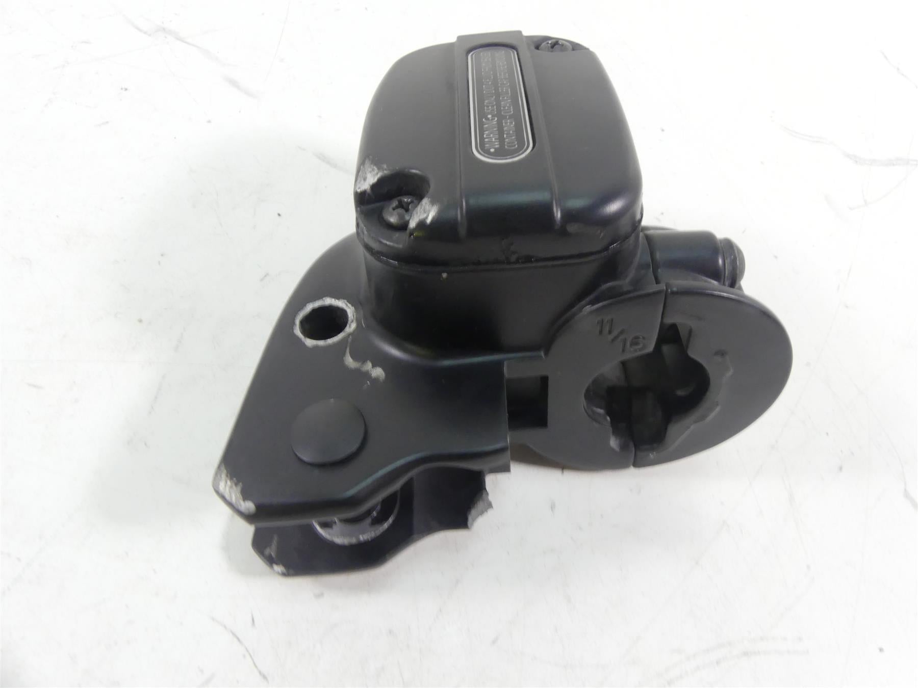 2013 Harley VRSCF Muscle V-Rod Clutch Master Cylinder 11/16" - Read 38744-09B {{ shop.shopifyCountryName }} - Mototech271