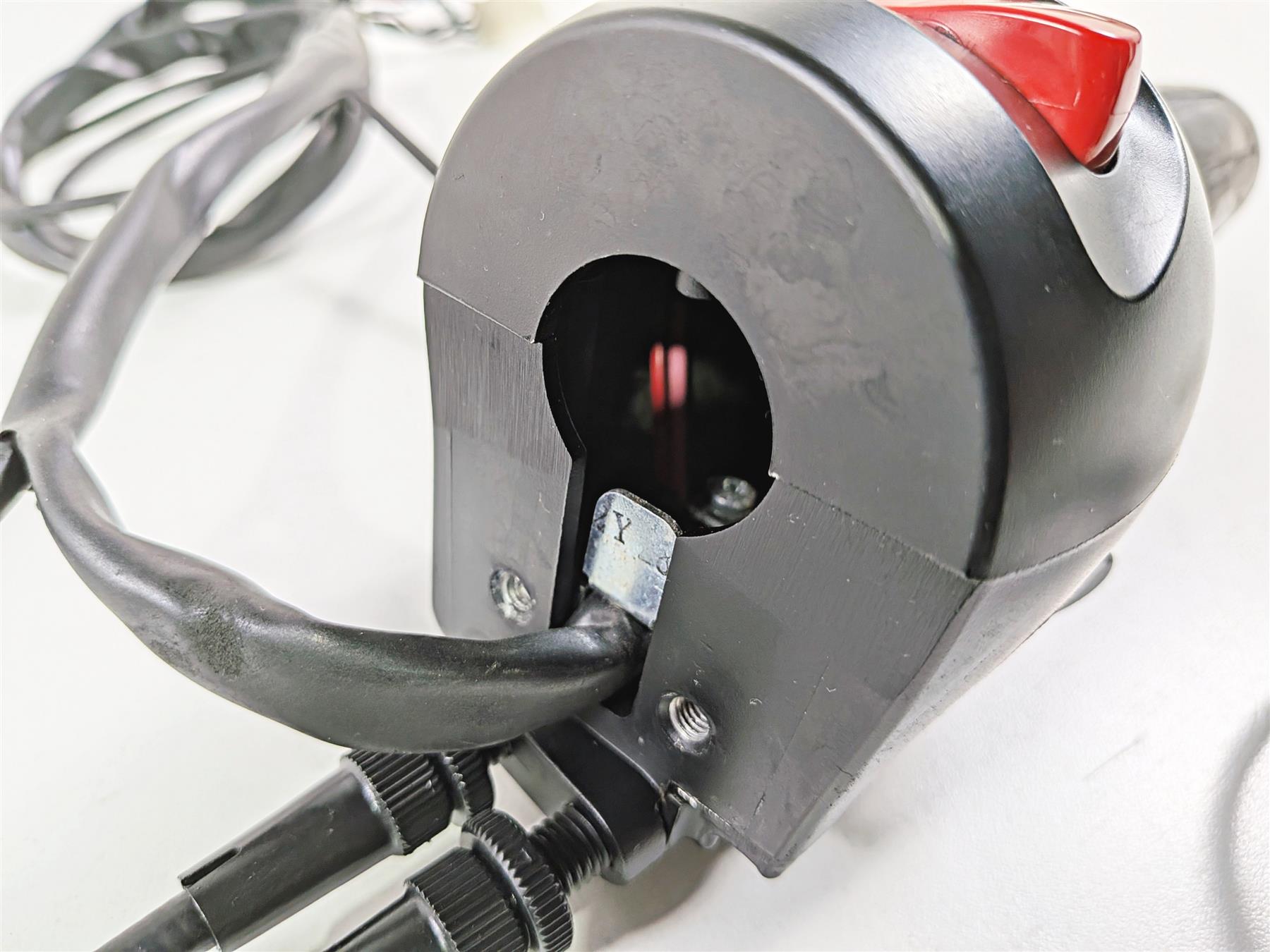 2013 Victory Vision Tour Right Hand Control Switch & Grip Heater 4011357 {{ shop.shopifyCountryName }} - Mototech271