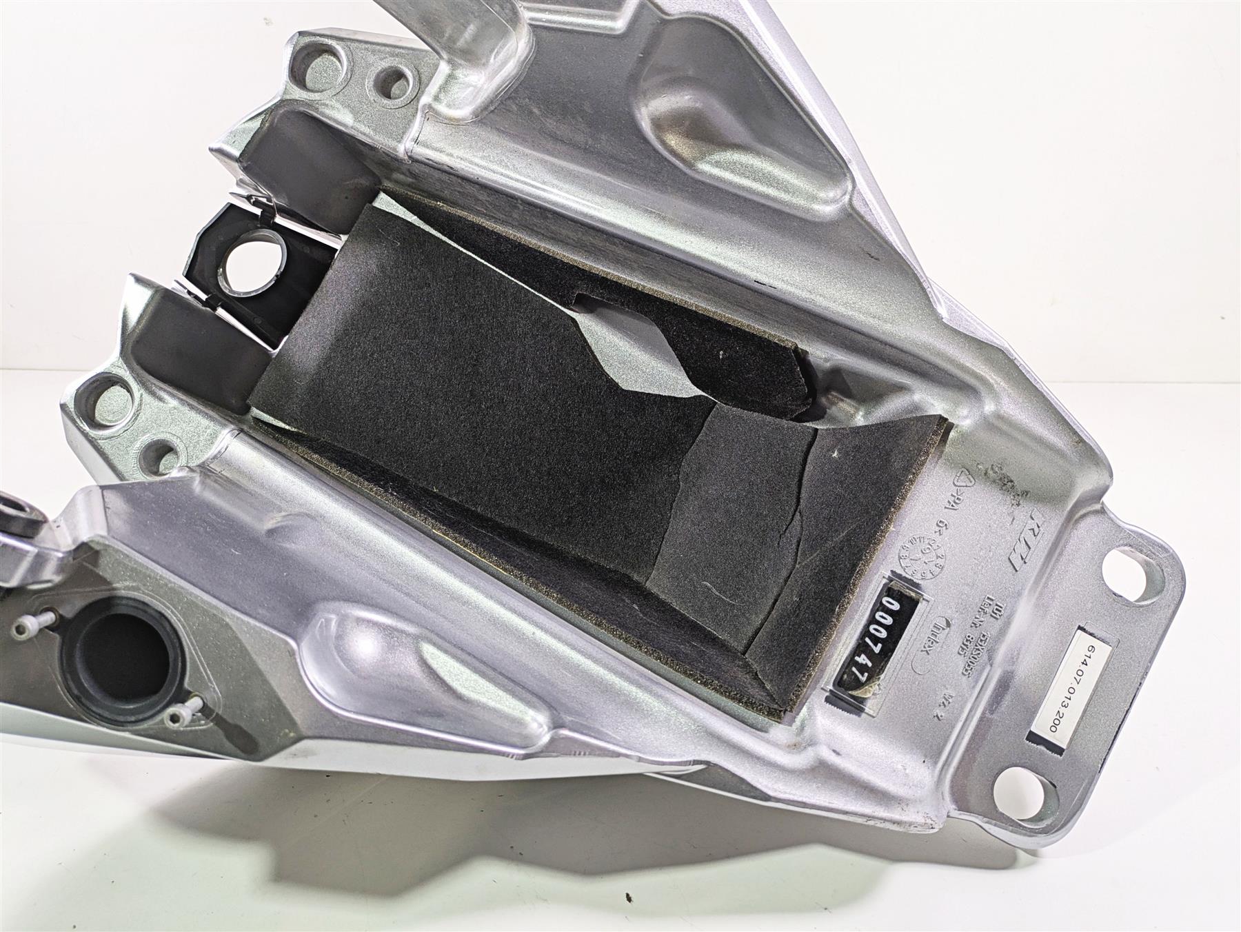 2017 KTM 1290 Super Duke GT Plastic Fuel Gas Tank 61407013244BHA {{ shop.shopifyCountryName }} - Mototech271