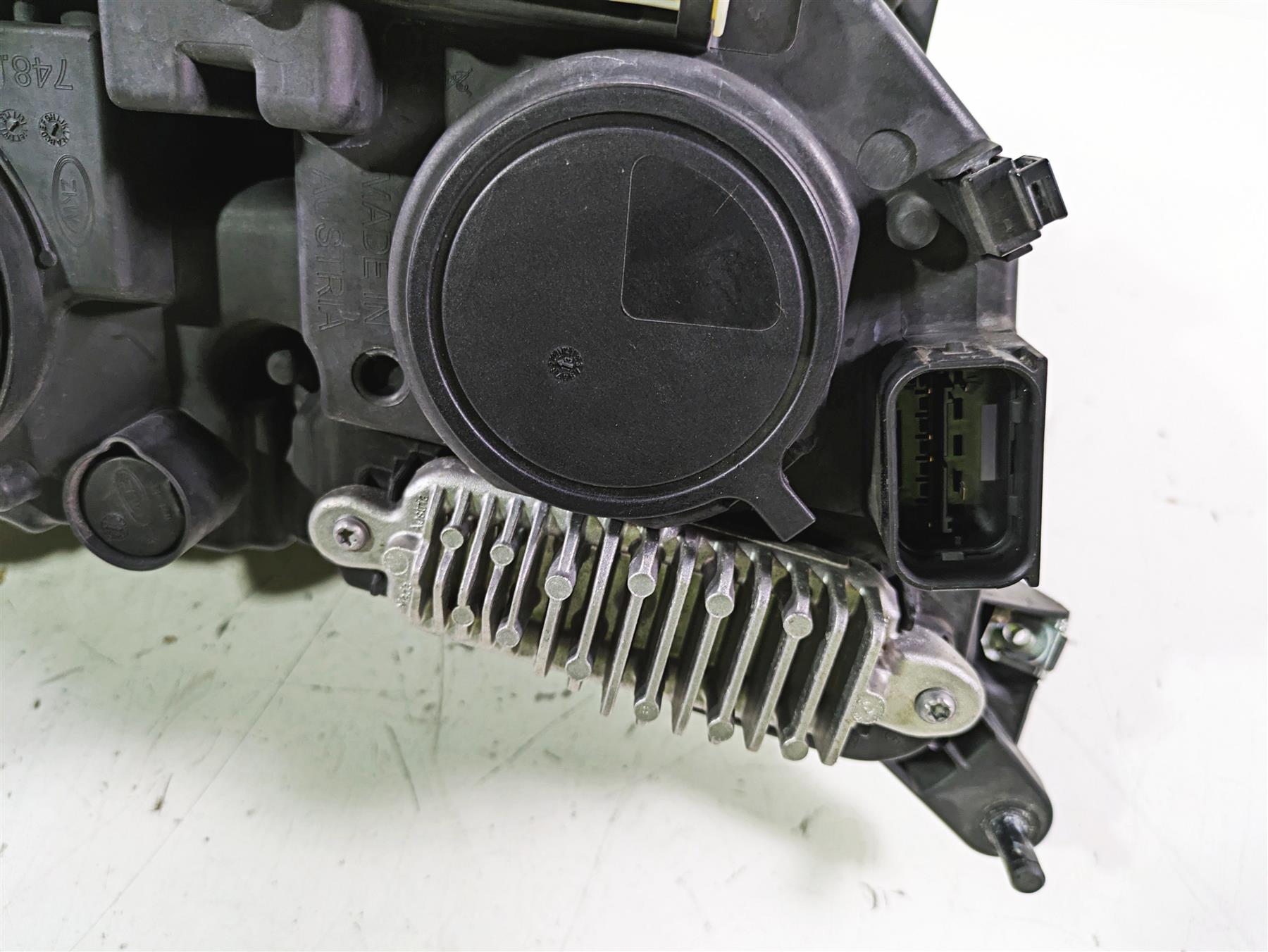 2014 BMW R1200 RT RTW K52 Deluxe Headlight Head Light Lamp 63128541628 {{ shop.shopifyCountryName }} - Mototech271