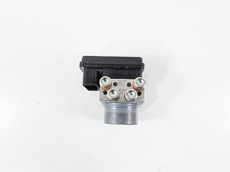 2018 Aprilia RSV4 RR Abs Brake Pump Unit Module 2D000265 2D000264 {{ shop.shopifyCountryName }} - Mototech271