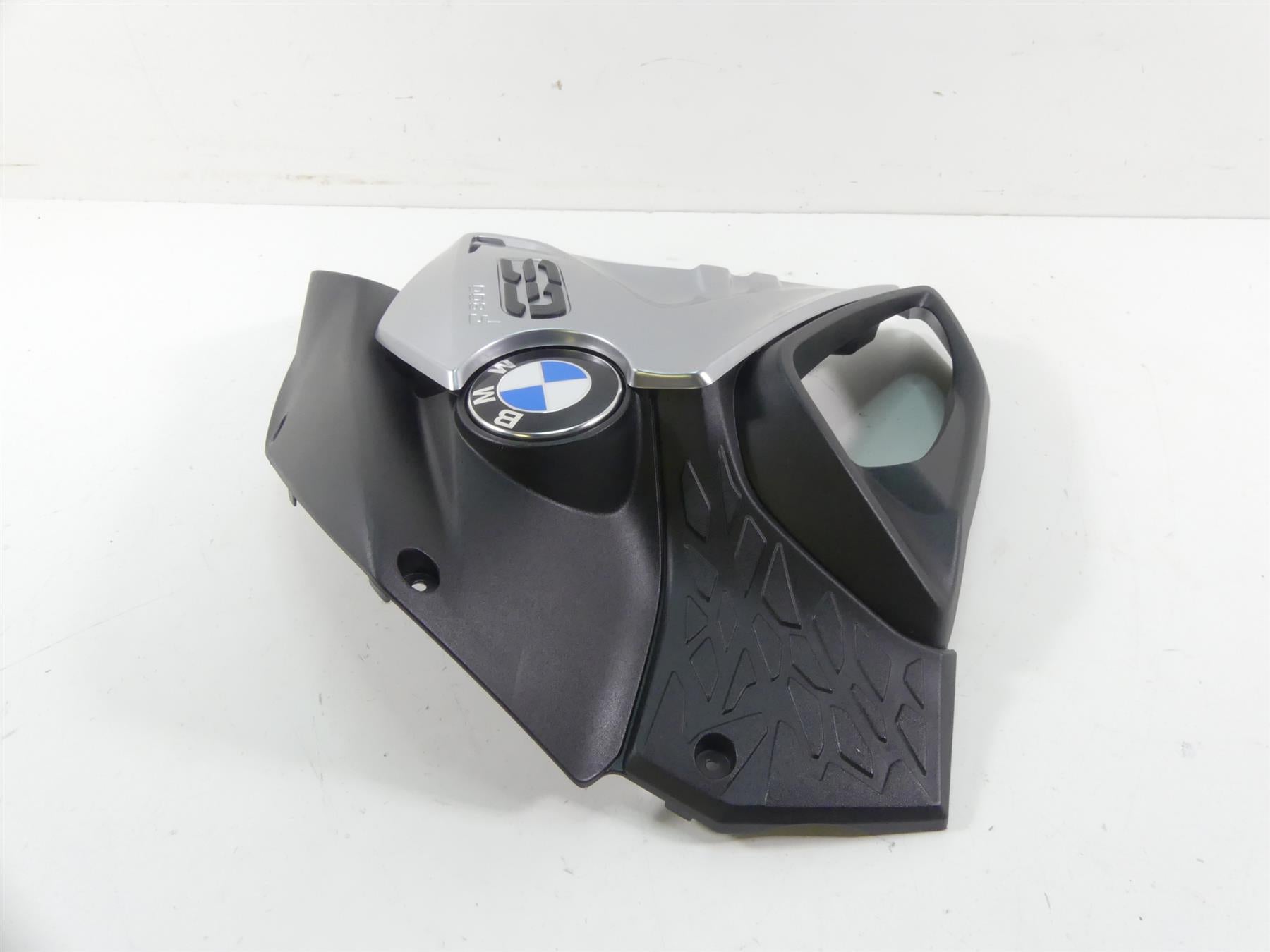 2017 BMW F800GS K72 Right Main Tank Cover Fairing Emblem Set 46638554368 {{ shop.shopifyCountryName }} - Mototech271