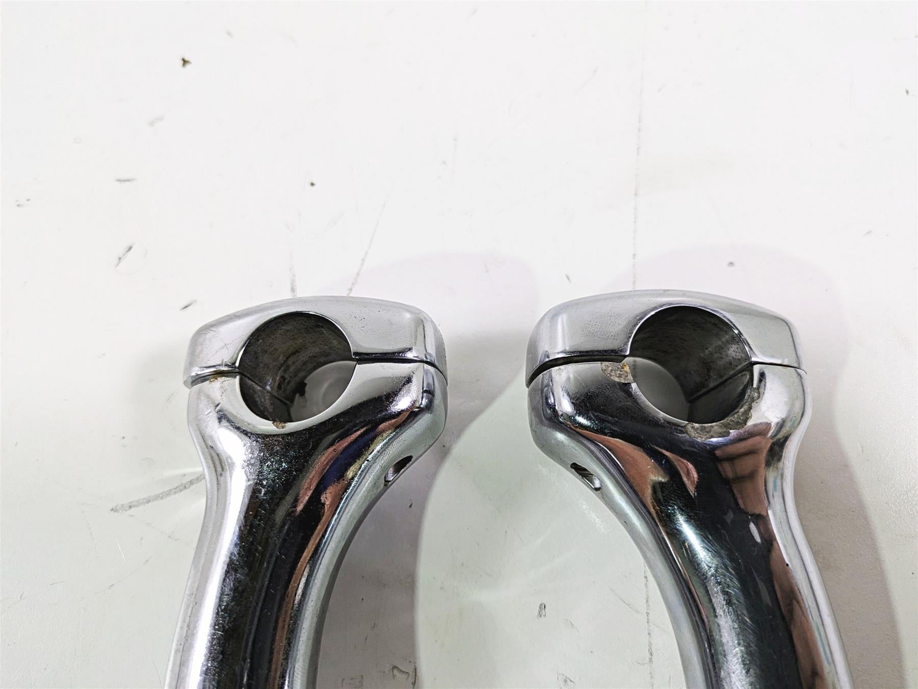 2016 Harley FXDL Dyna Low Rider Handlebar Holder Riser Set 55900065 55900064 {{ shop.shopifyCountryName }} - Mototech271