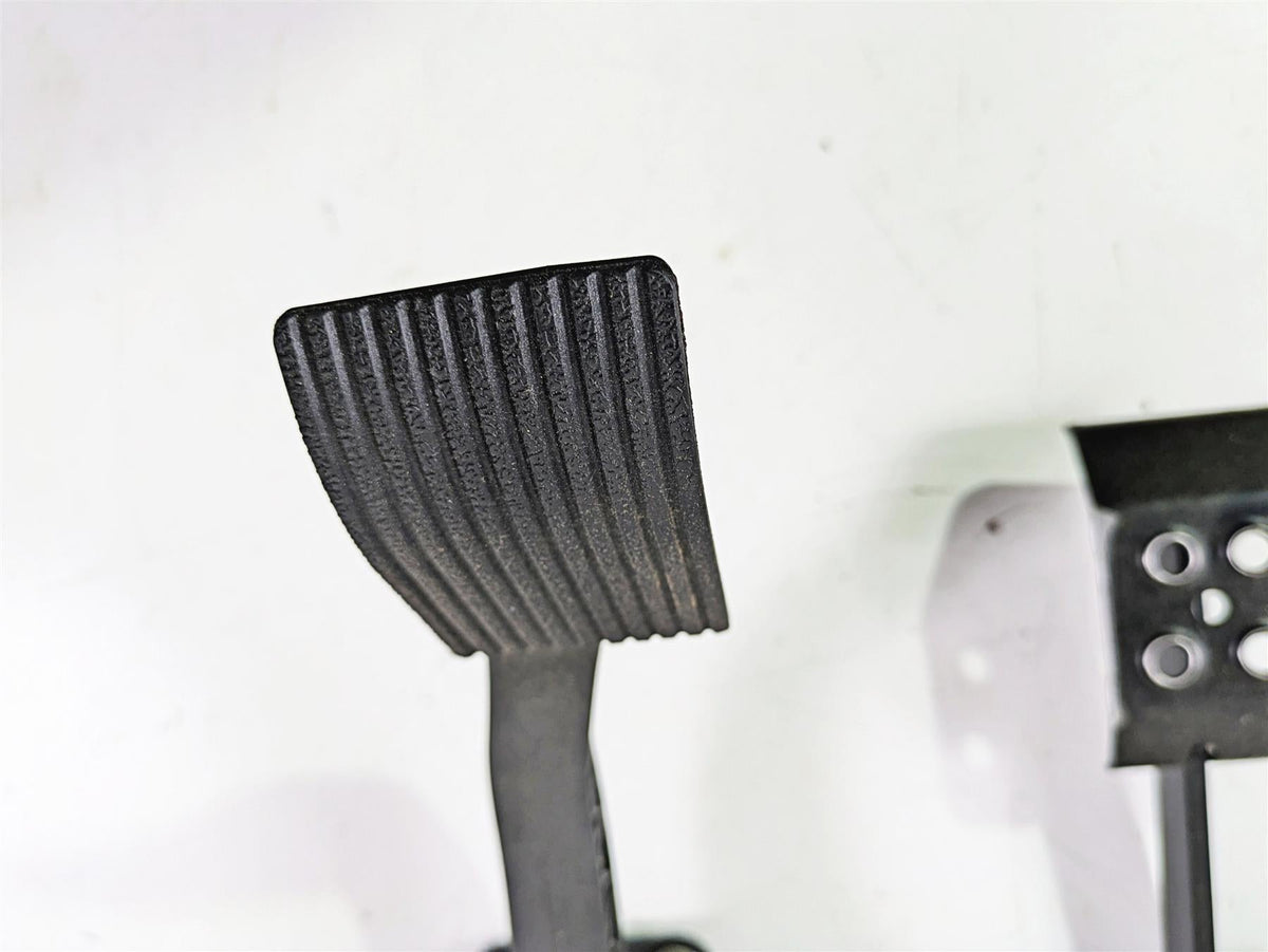 2022 Polaris Ranger 1000 Premium Accelerator & Brake Pedal + Mount 4080107 {{ shop.shopifyCountryName }} - Mototech271