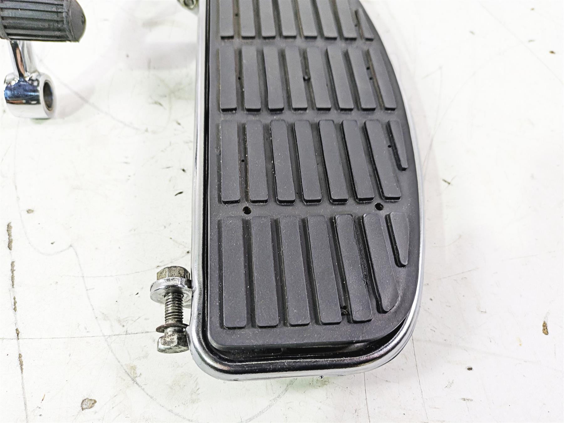 1998 Moto Guzzi California 1100 EV Right Floor Board & Brake Pedal GU03420330 {{ shop.shopifyCountryName }} - Mototech271