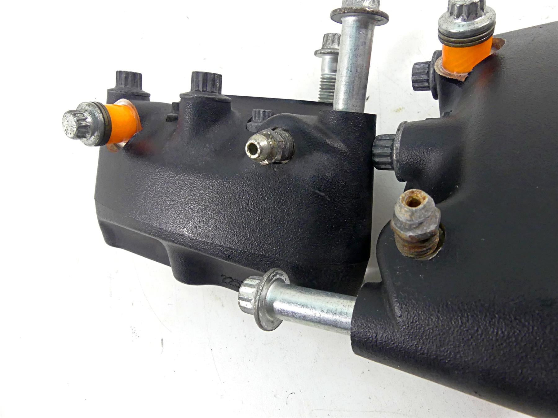 2004 Harley Touring FLHTCUI Electra Glide Front Brake Caliper Set 44023-00C {{ shop.shopifyCountryName }} - Mototech271