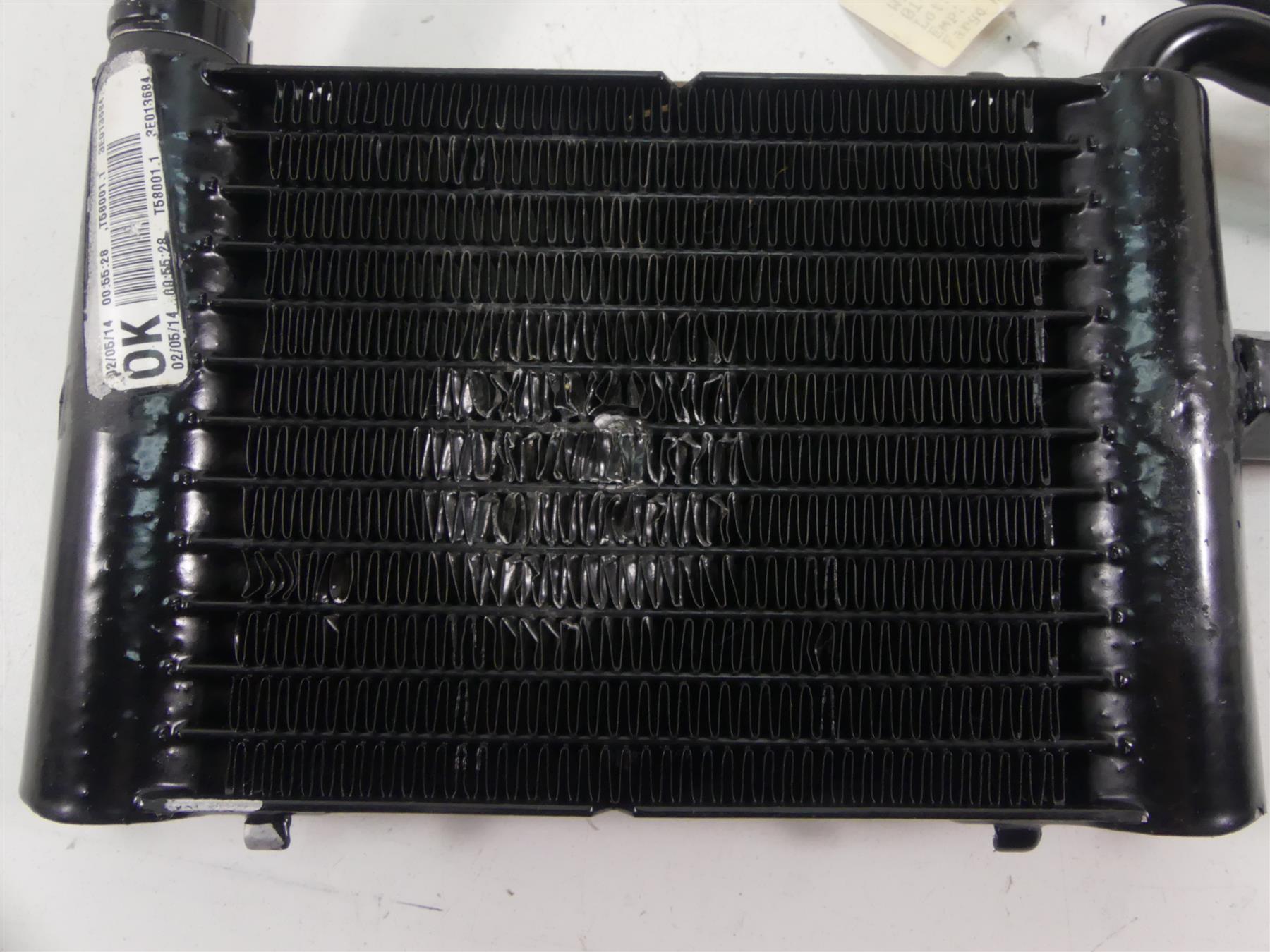 2014 Harley Touring FLHTK Electra Glide Left Coolant Radiator 26800006 {{ shop.shopifyCountryName }} - Mototech271
