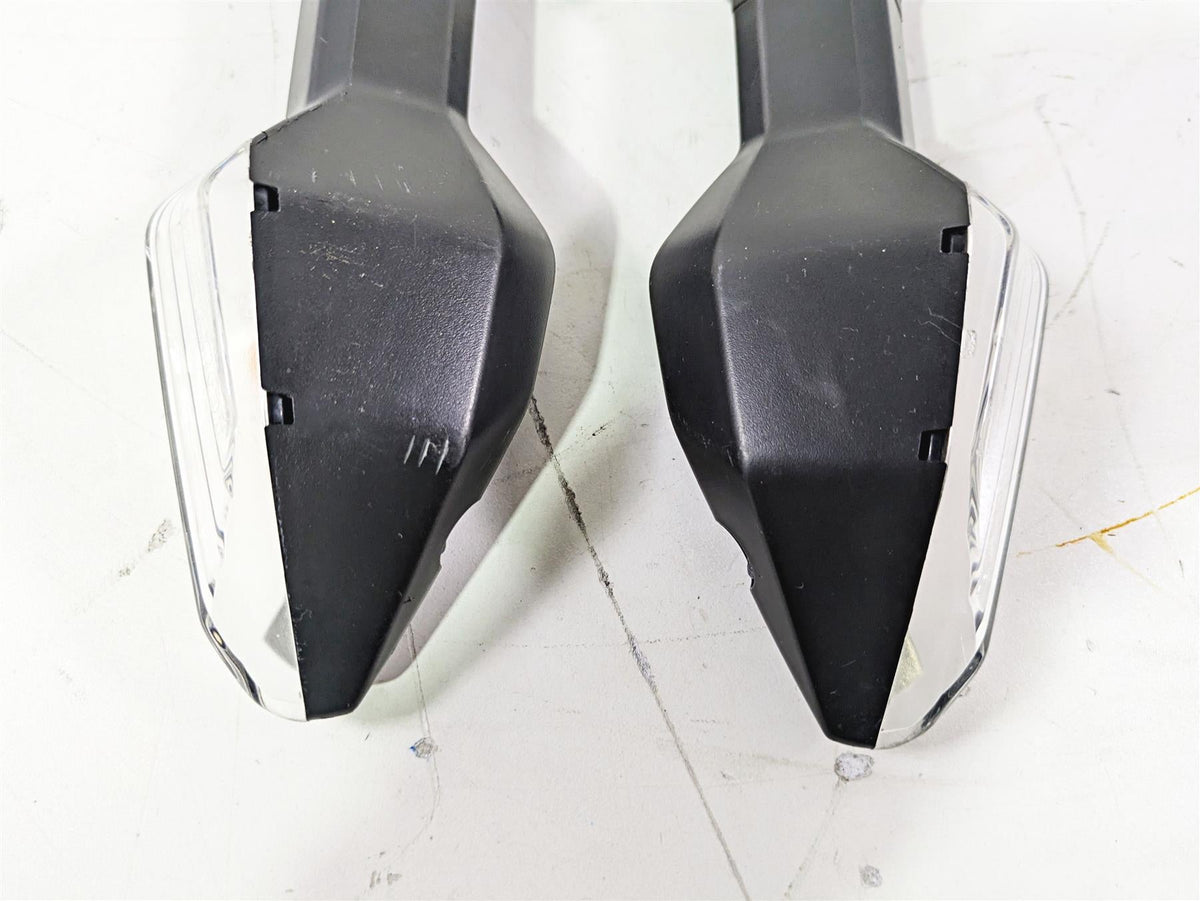 2022 Kawasaki ZR900RS Cafe Front Blinker Turn Signal Set 23037-0537 23037-0538 {{ shop.shopifyCountryName }} - Mototech271