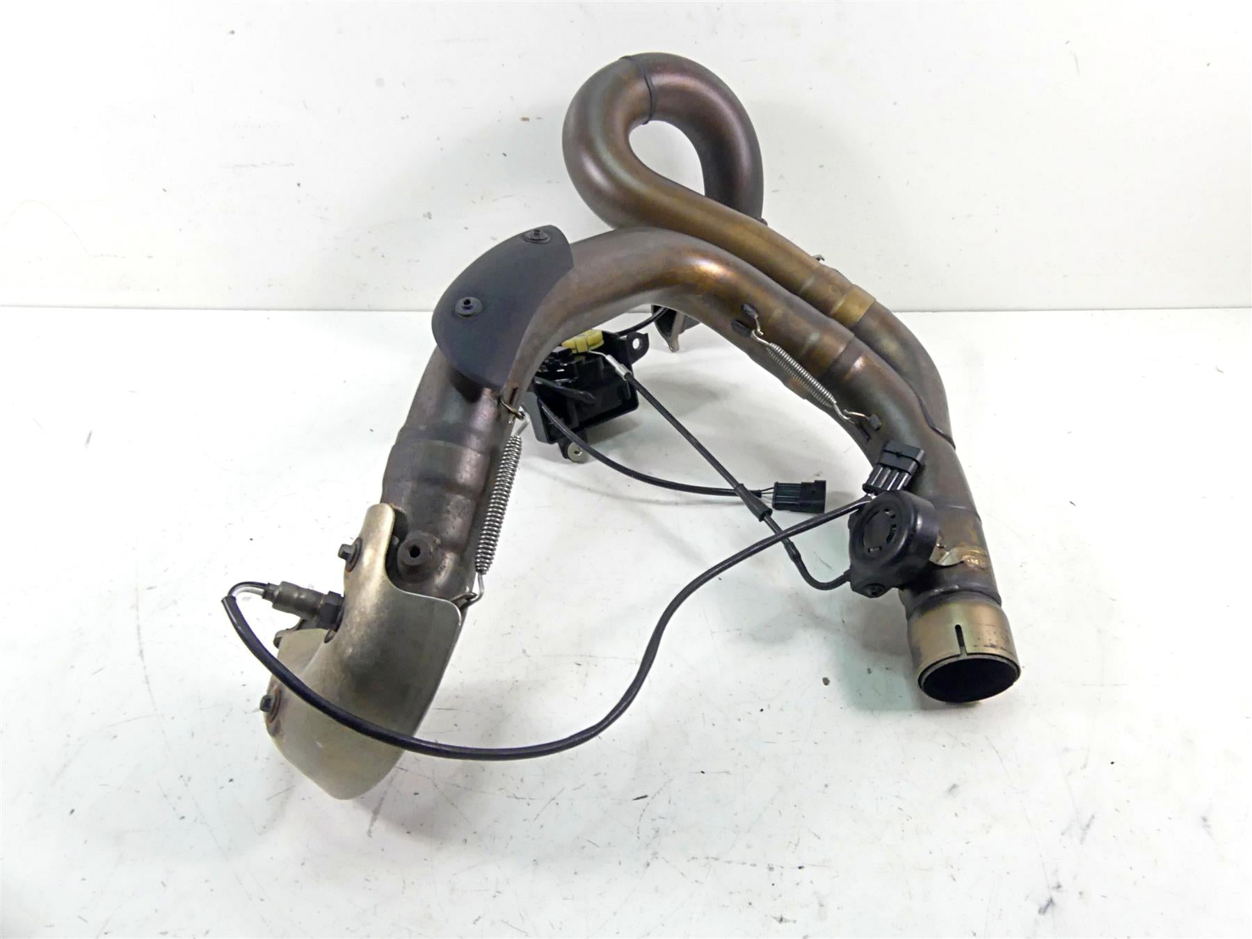 2013 Ducati Diavel Red Exhaust Header & Servo Set 57012881A 57211562B 59340392A {{ shop.shopifyCountryName }} - Mototech271