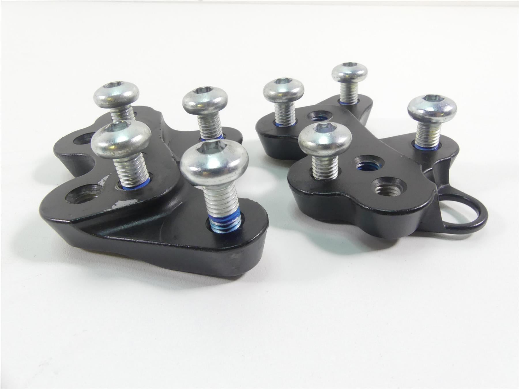 2022 Suzuki GSXR750 Front Rider Driver Footpeg Foot Peg Set 43511-14J10 {{ shop.shopifyCountryName }} - Mototech271
