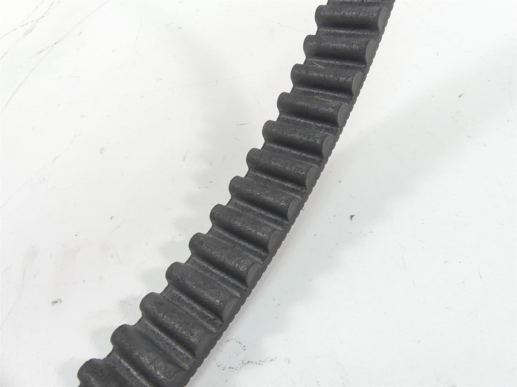 2003 Harley Dyna 100TH FXDL Low Rider Rear Drive Belt 133T 1 1/8" 40015-00B {{ shop.shopifyCountryName }} - Mototech271