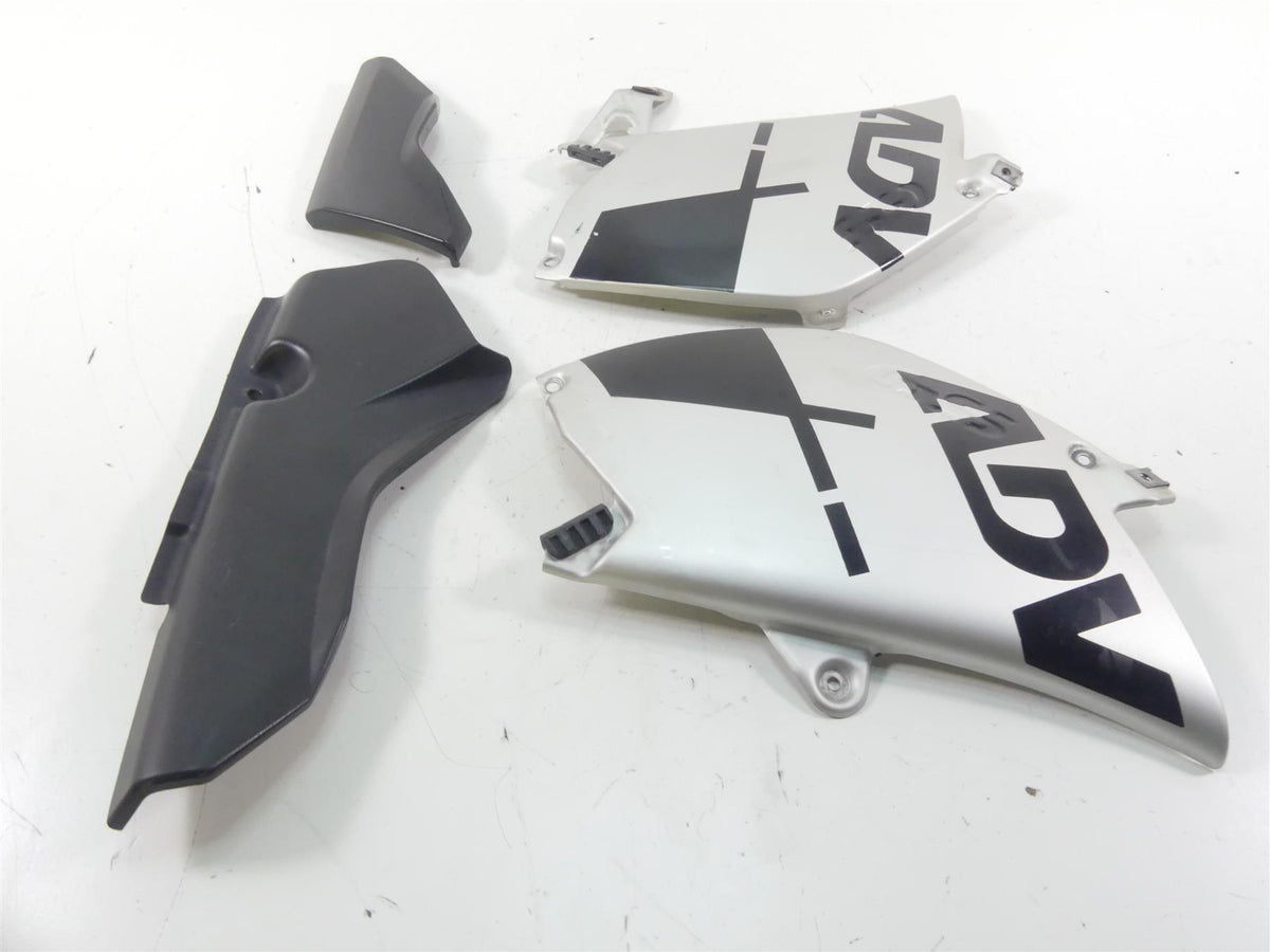 2012 BMW R1200 GS K255 Adventure Between Leg Side Cover Fairing Set 46637677515 {{ shop.shopifyCountryName }} - Mototech271