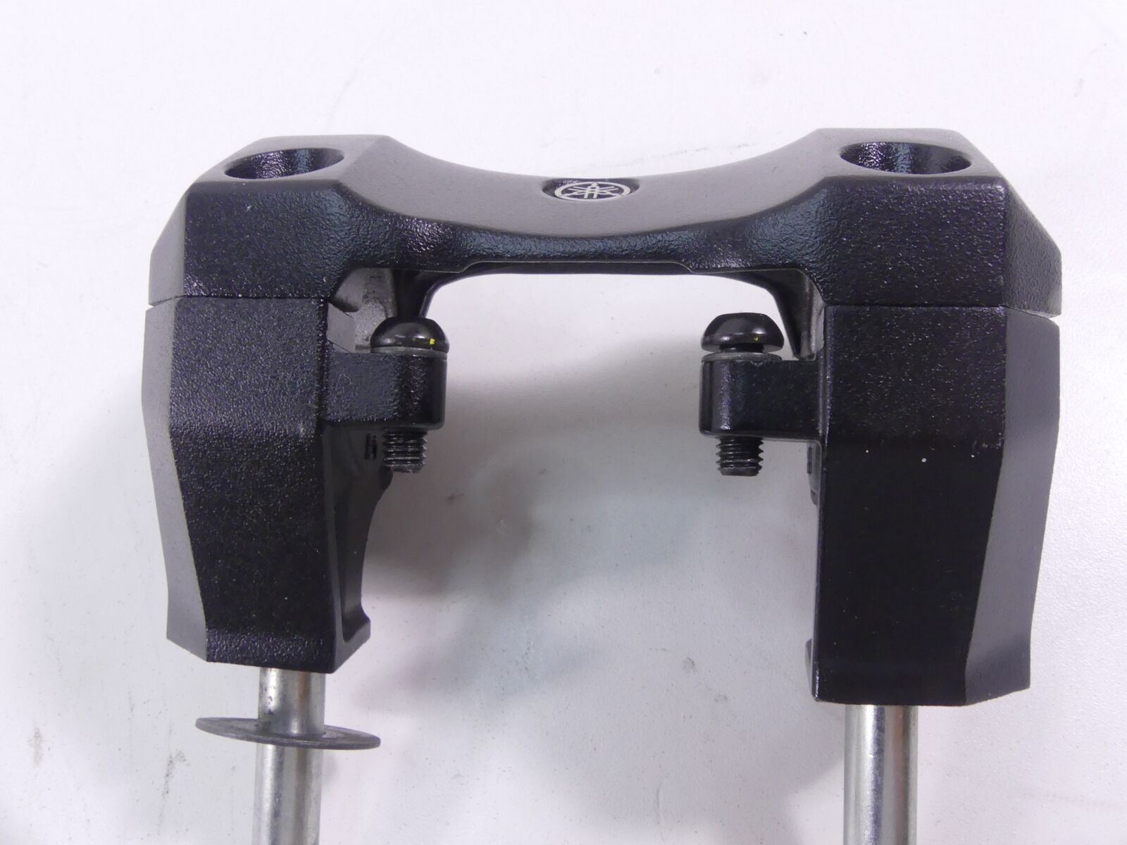 2019 Yamaha VMX17 V-Max 1700 Handlebar Handle Bar Riser Set 2S3-23441-01-00 {{ shop.shopifyCountryName }} - Mototech271