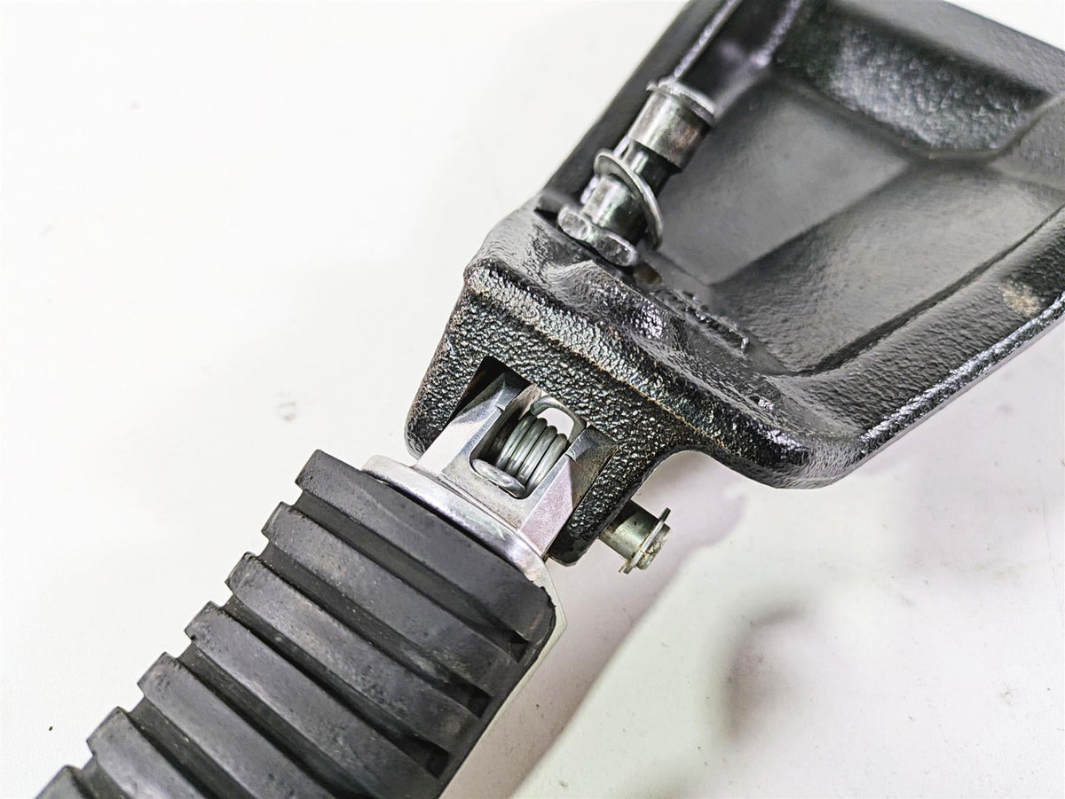 2016 Suzuki M109R VZR1800 Boulevard Left Front Footpeg + Mount 43521-48G01 {{ shop.shopifyCountryName }} - Mototech271