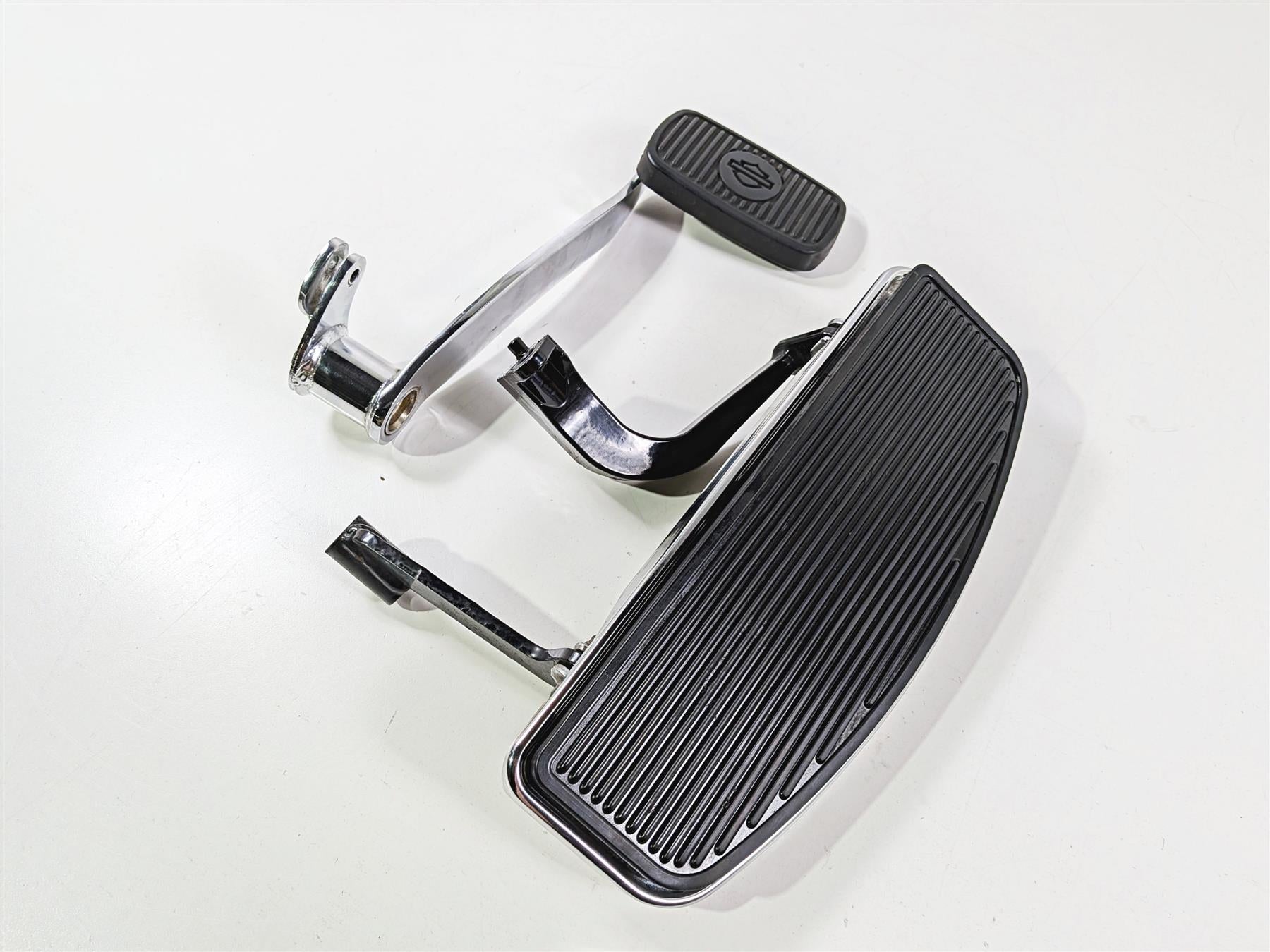 2014 Harley Touring FLHTK Electra Glide Right Floor Board Brake Pedal 50621-06-Mototech271