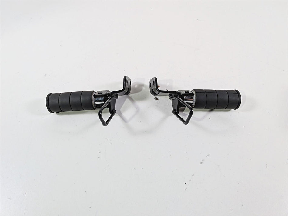 2005 Suzuki VZ800 M50 Boulevard Passenger Footpeg Set 43600-39G00 43700-39G00 {{ shop.shopifyCountryName }} - Mototech271