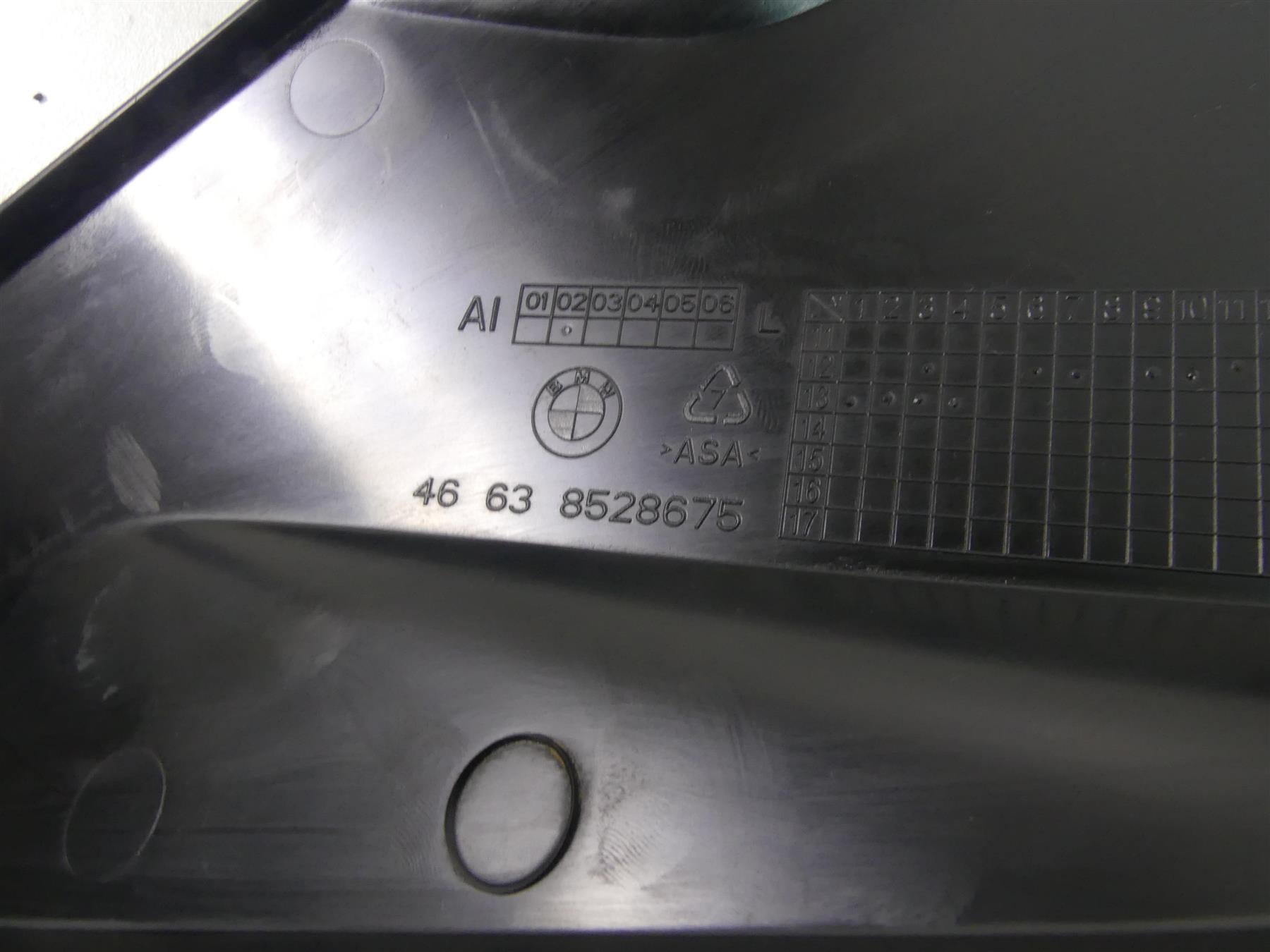 2013 BMW R1200GS GSW K50 Left Right Lower Side Tank Cover Fairing 46638528675 {{ shop.shopifyCountryName }} - Mototech271