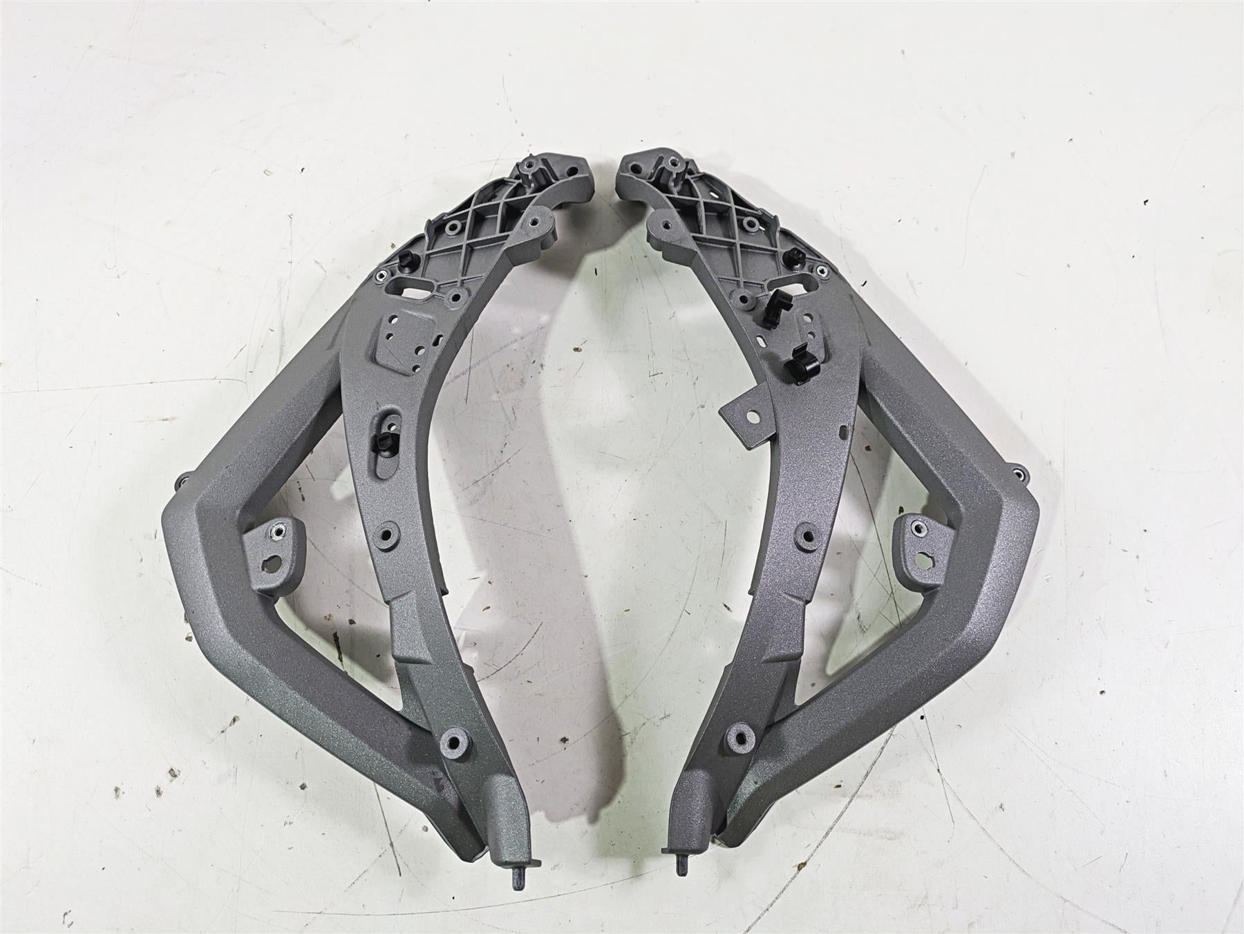 2015 BMW R1200GS Adv K51 Front Left Right Side Stay Carrier 46638528673 {{ shop.shopifyCountryName }} - Mototech271