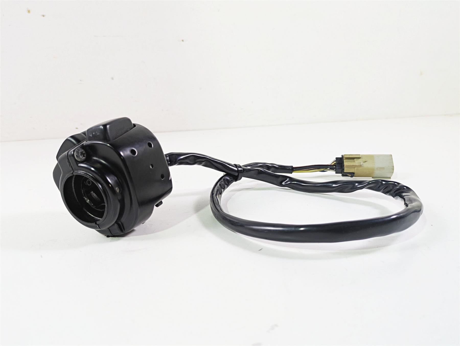 2007 Harley Sportster XL1200 C Left Hand Blinker Light Control Switch 71682-06A {{ shop.shopifyCountryName }} - Mototech271