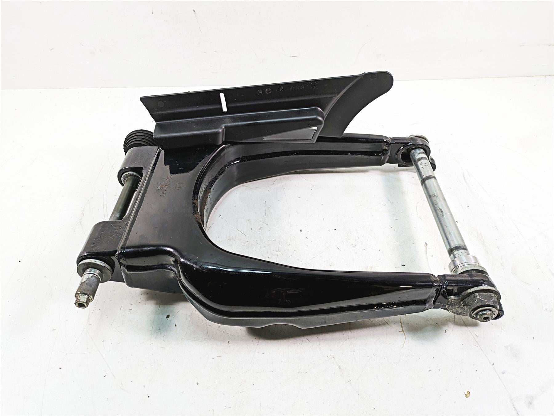 2009 Harley Touring FLHTCU Electra Glide Rear Swing Arm Swingarm 47549-09A