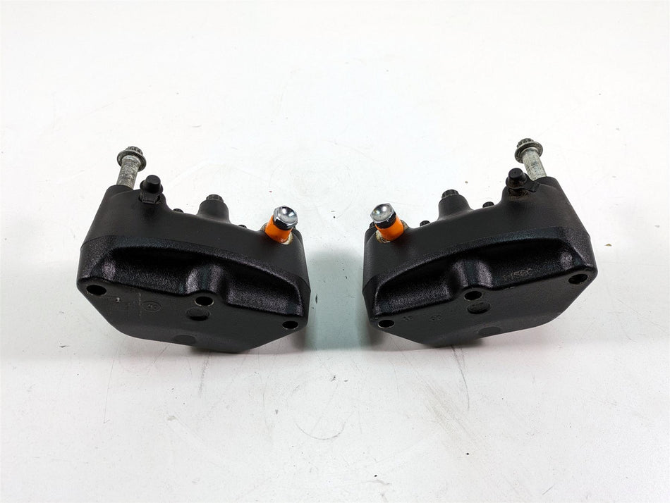 2000 Harley Dyna FXDL Low Rider Front Brake Caliper Set 44023-00C 44046-00D {{ shop.shopifyCountryName }} - Mototech271