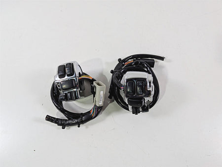 2011 Harley Touring FLHTCU CVO Electra Glide Left Right Control Switch 71682-06A-Mototech271