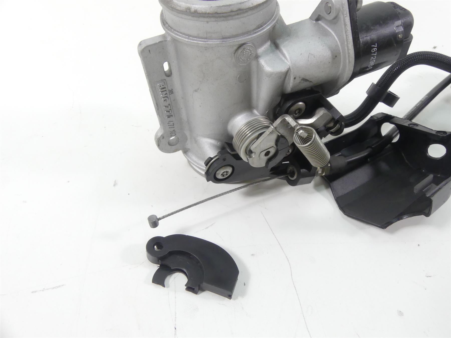2009 BMW R1200GS K25 Bing Throttle Body Bodies Fuel Inject Set -Read 13547672731 {{ shop.shopifyCountryName }} - Mototech271