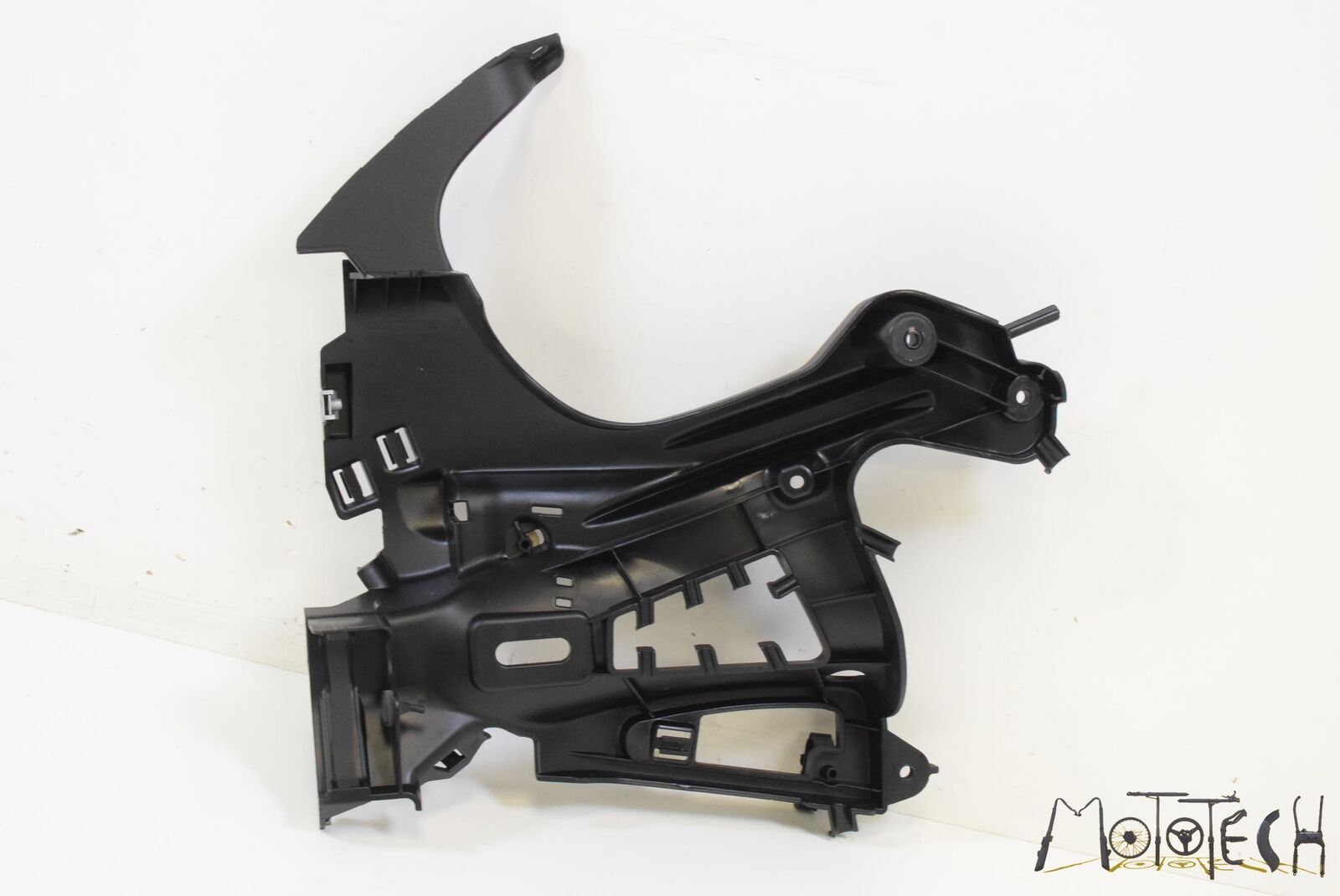 2006 BMW K1200S K1200 S K40 Front Right Stay Mount Bracket Holder 46637677762 {{ shop.shopifyCountryName }} - Mototech271