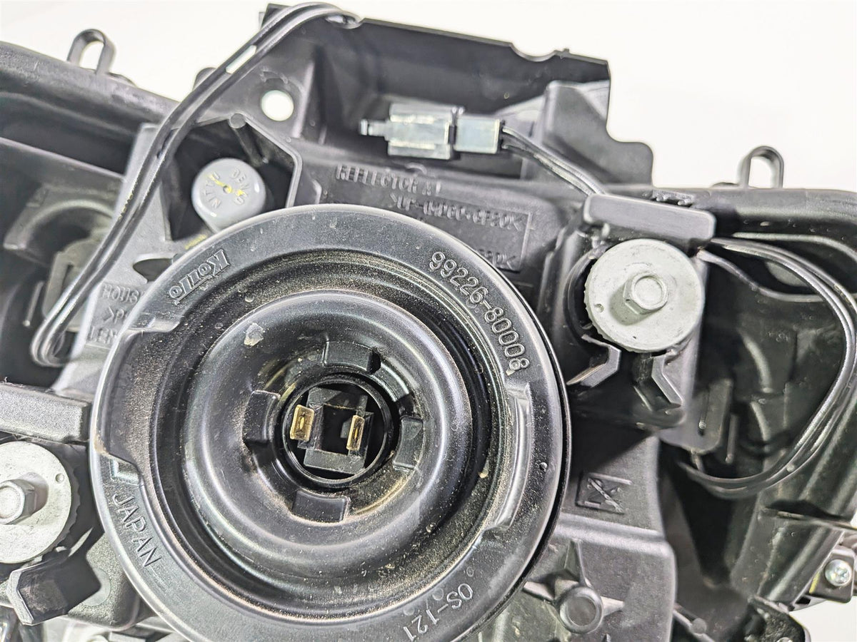 2024 Suzuki GSXR600 Headlight Head Light Lamp 35100-14J32-999 {{ shop.shopifyCountryName }} - Mototech271