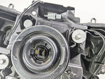 2024 Suzuki GSXR600 Headlight Head Light Lamp 35100-14J32-999 {{ shop.shopifyCountryName }} - Mototech271