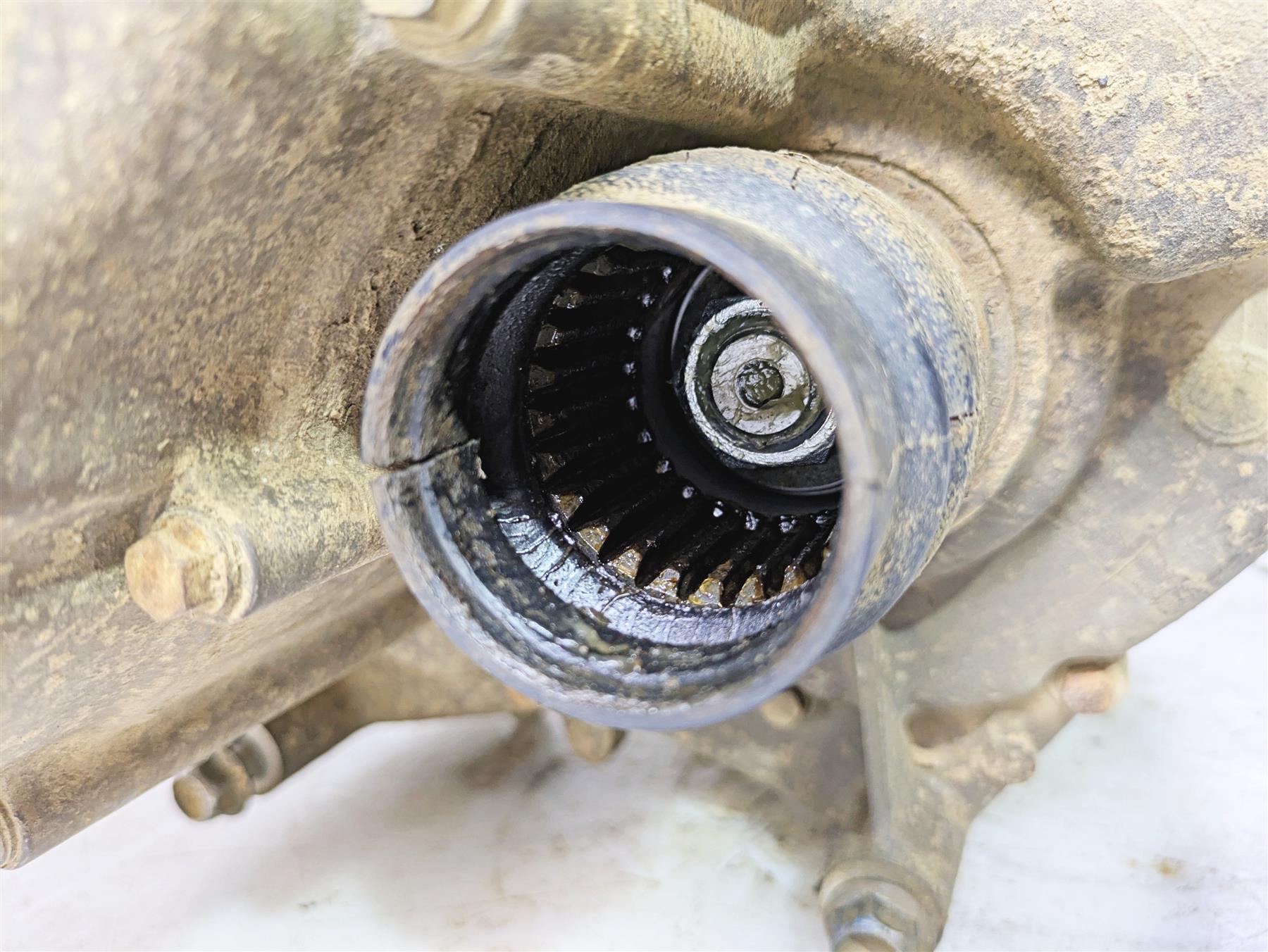 2020 Yamaha YXZ1000 R SS XTR Transmission Gear Box Tested B5H-17541-00-00 {{ shop.shopifyCountryName }} - Mototech271