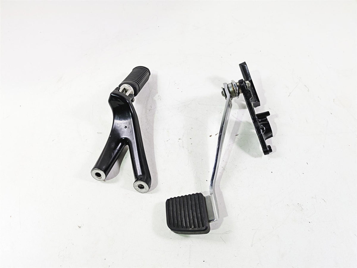 2018 Harley FXBR Softail Breakout Right Footpeg + Mount & Brake Pedal 50500746 {{ shop.shopifyCountryName }} - Mototech271