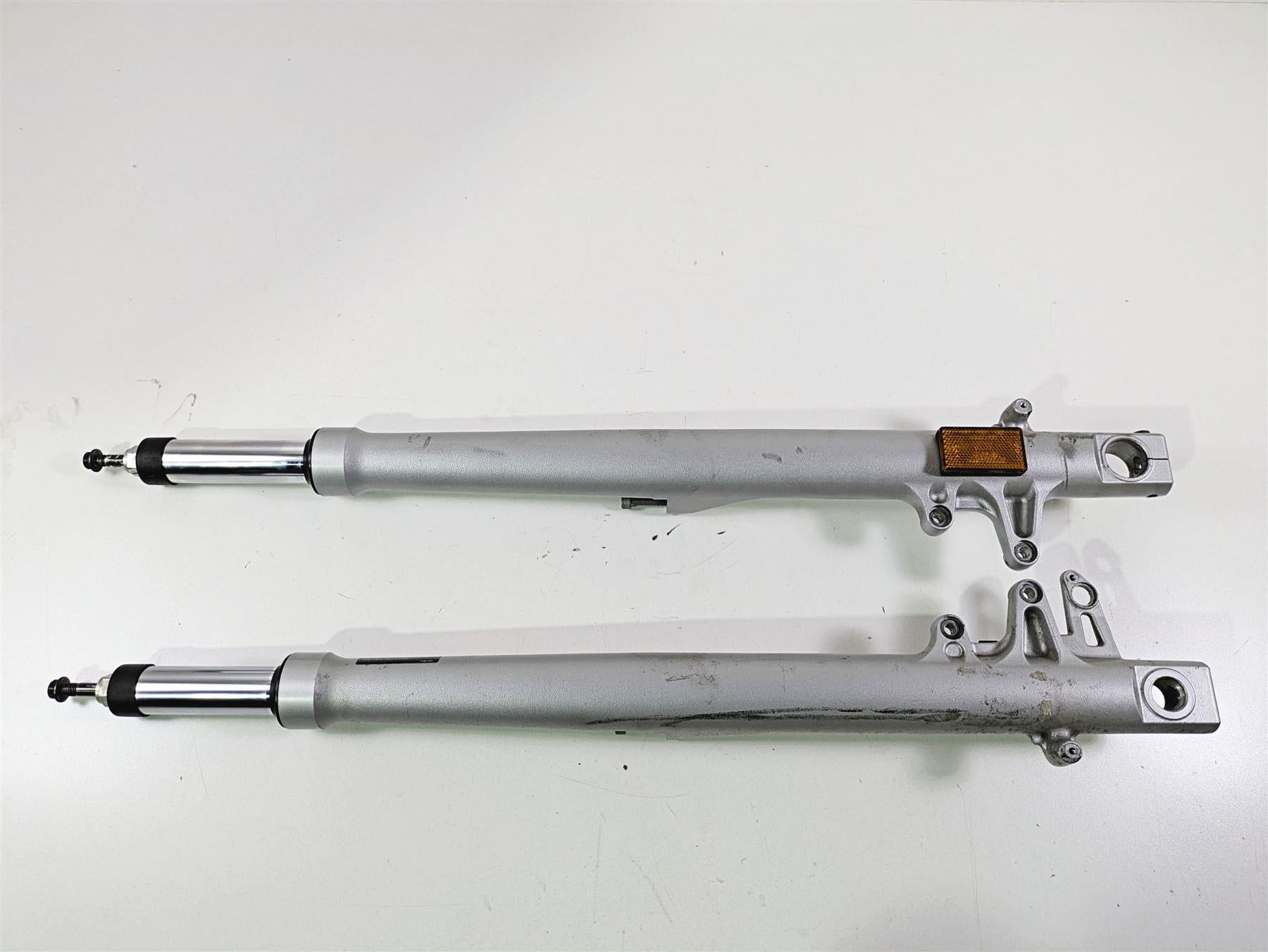 2009 BMW R1200RT K26 Straight Showa Front Fork Leg Set 31427698911 31427684312 {{ shop.shopifyCountryName }} - Mototech271