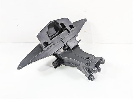 2018 Aprilia RSV4 RR Front Stay Bracket Holder Mount L 2B001562 R 2B002001 {{ shop.shopifyCountryName }} - Mototech271