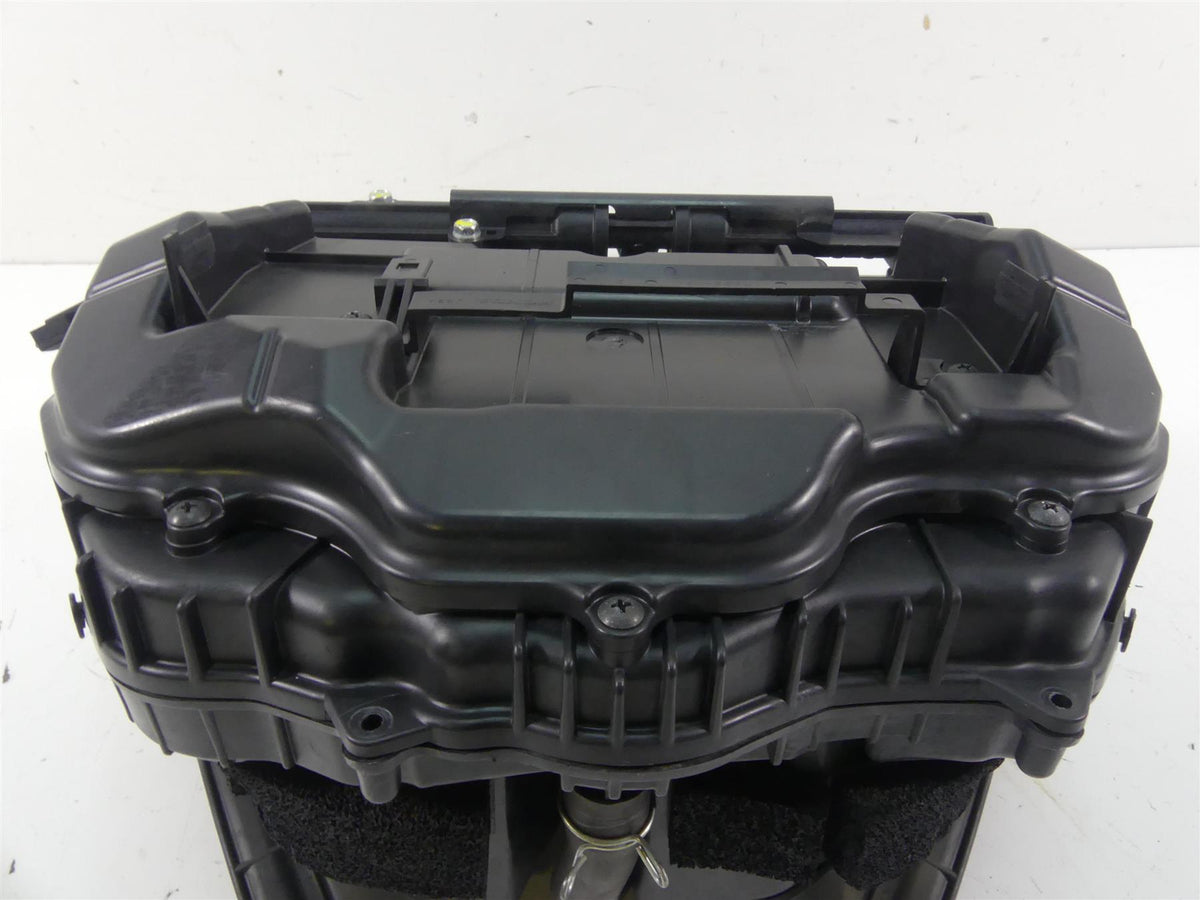 2015 Honda CBR1000 RR SC59 Air Box Cleaner Breather & Injectors 17220-MFL-000 {{ shop.shopifyCountryName }} - Mototech271