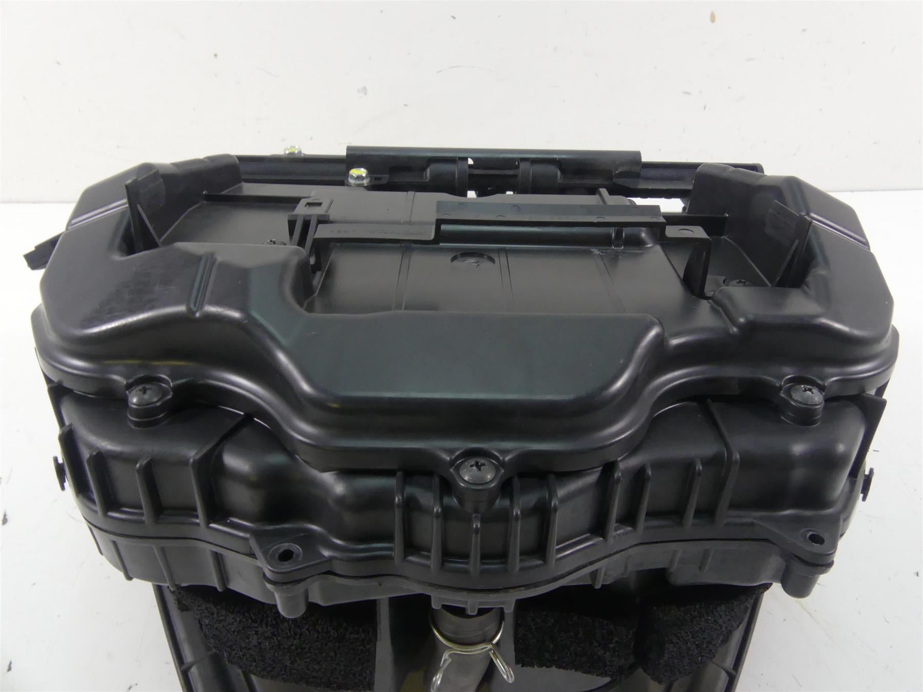 2015 Honda CBR1000 RR SC59 Air Box Cleaner Breather & Injectors 17220-MFL-000 {{ shop.shopifyCountryName }} - Mototech271