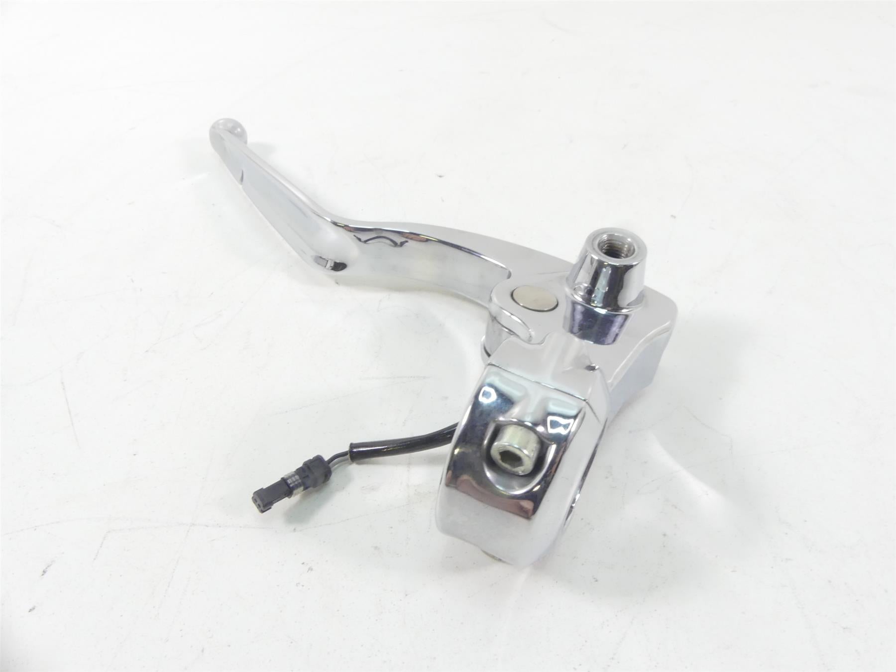 2020 Indian Roadmaster Chrome Clutch Perch Lever Handle Holder Set 1323706 {{ shop.shopifyCountryName }} - Mototech271