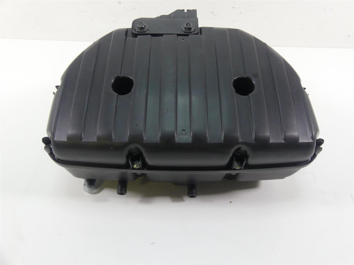 2022 Suzuki GSXR750 Air Box Cleaner Breather Filter Box 13720-14J01 {{ shop.shopifyCountryName }} - Mototech271