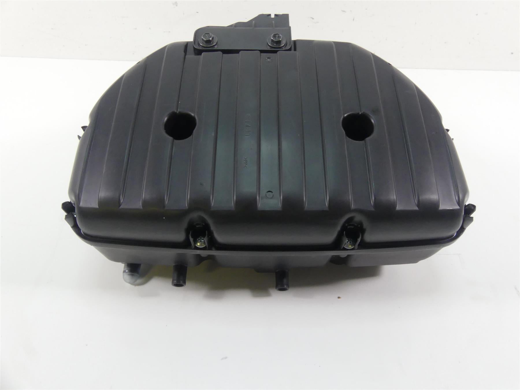 2022 Suzuki GSXR750 Air Box Cleaner Breather Filter Box 13720-14J01 {{ shop.shopifyCountryName }} - Mototech271