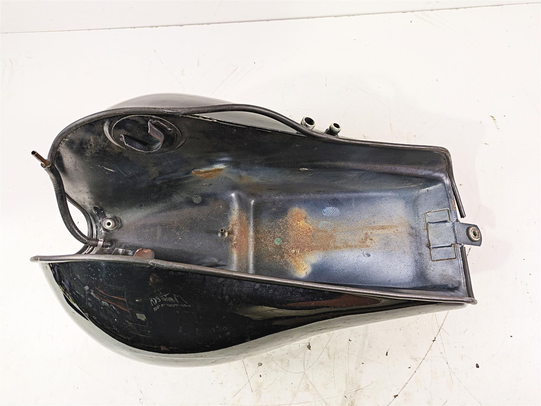 1998 Moto Guzzi California 1100 EV Fuel Gas Petrol Tank - Read GU03100200 {{ shop.shopifyCountryName }} - Mototech271