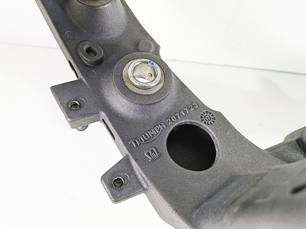 2019 Triumph Speed Triple RS 1050 Straight Main Frame Chassis FOR EXPORT With Nonrepairable Texas Title T2072079 {{ shop.shopifyCountryName }} - Mototech271